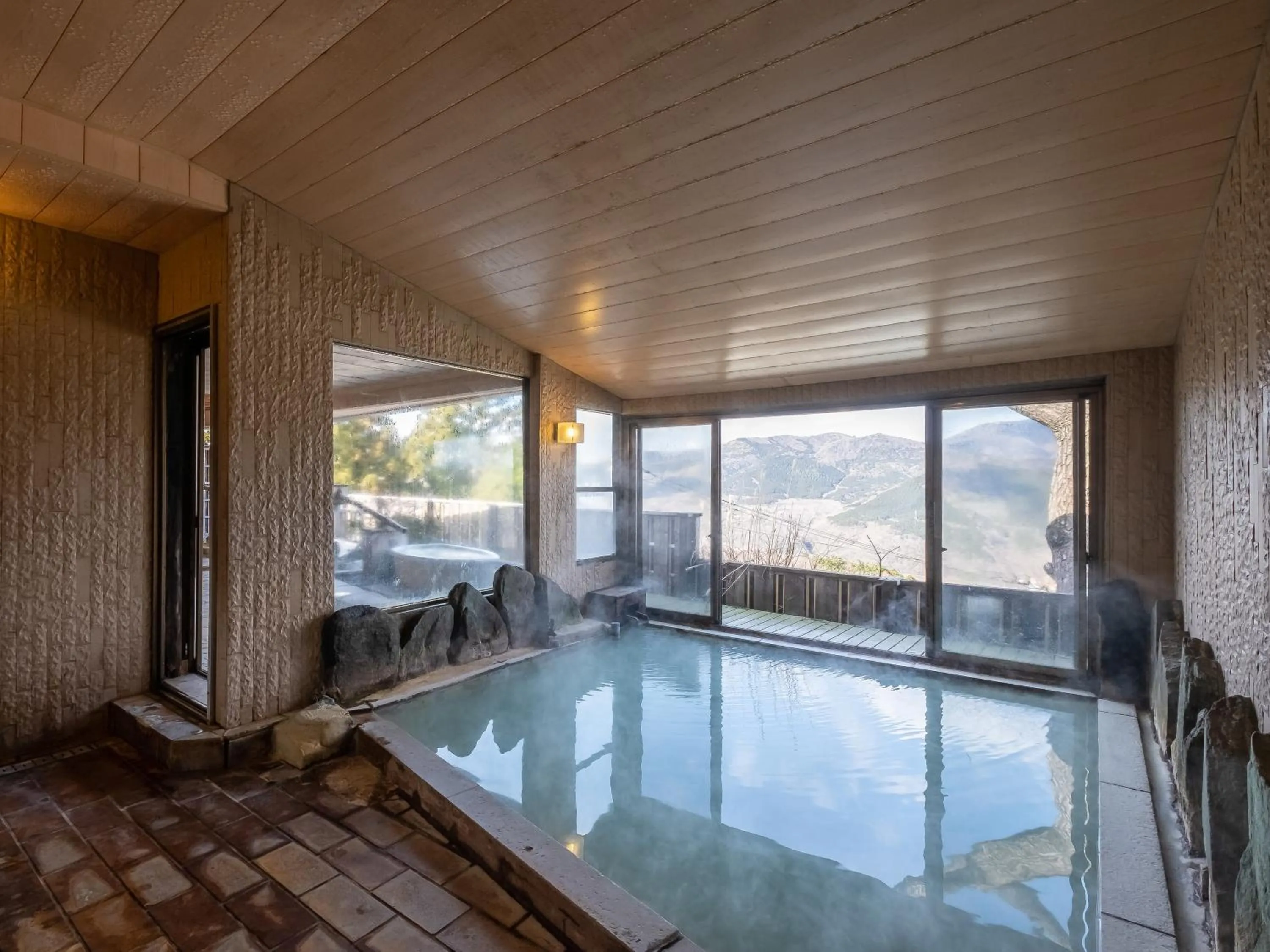 Hot Spring Bath in Shirayunoyado Yamadaya Hakone Gora