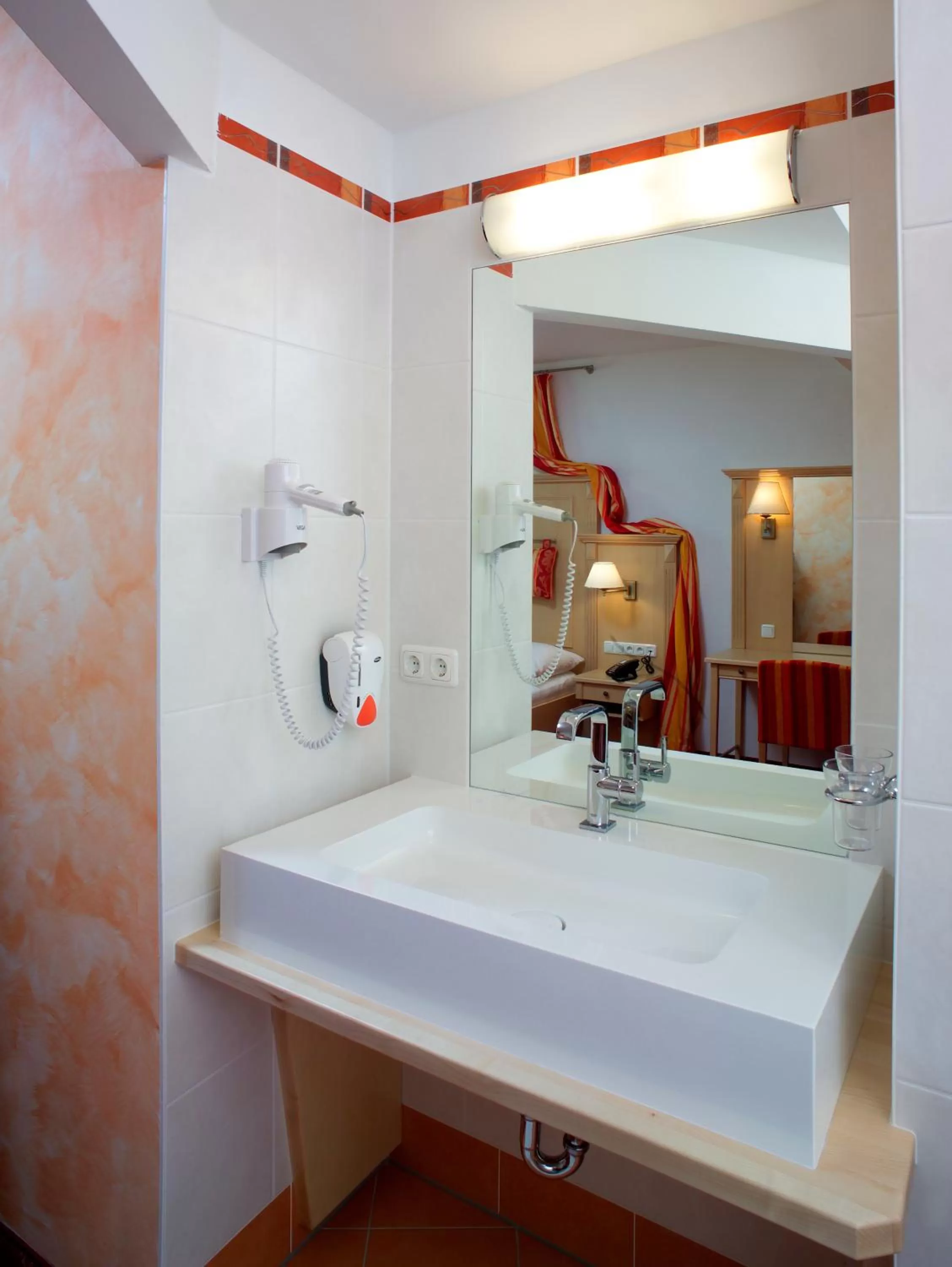 Bathroom in Hotel Restaurant Wallner I contactless check-in