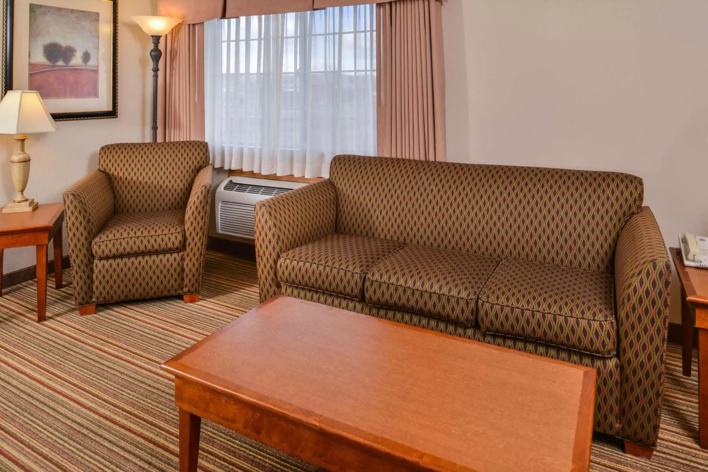 Lobby or reception, Seating Area in Best Western Plus Rama Inn