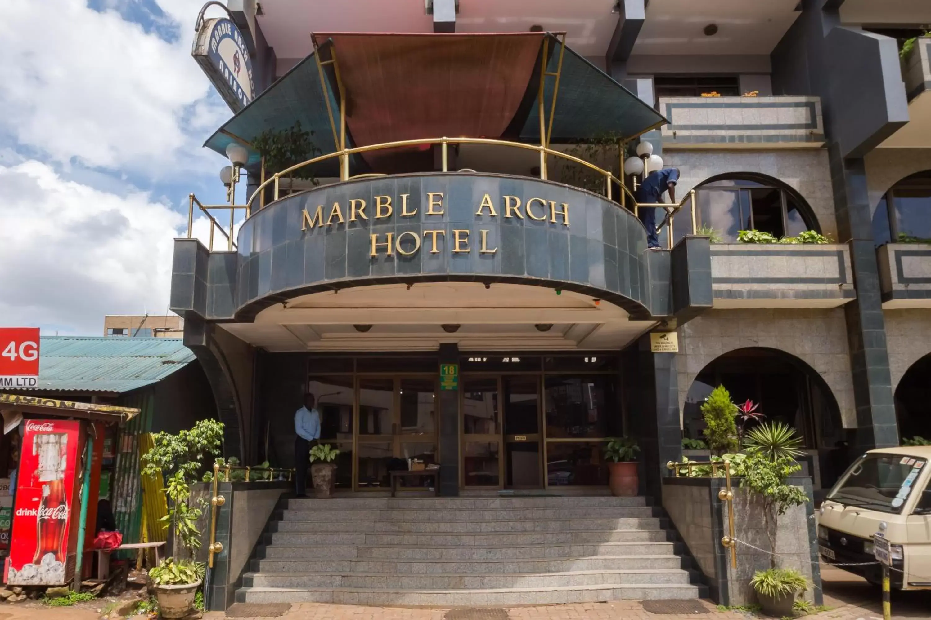 Facade/entrance in Marble Arch Hotel