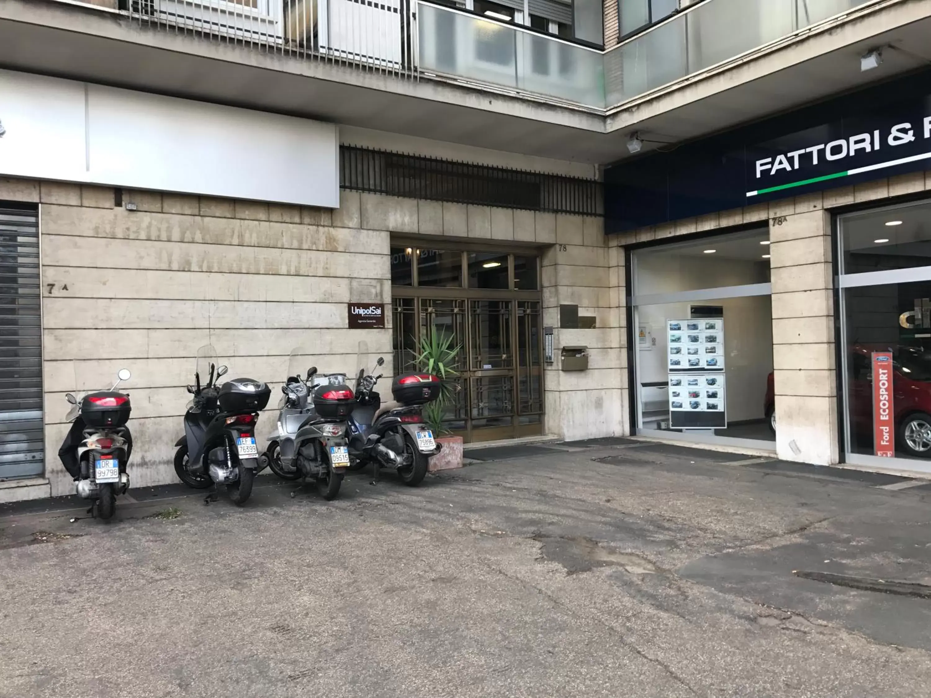 Facade/entrance in Star of Rome