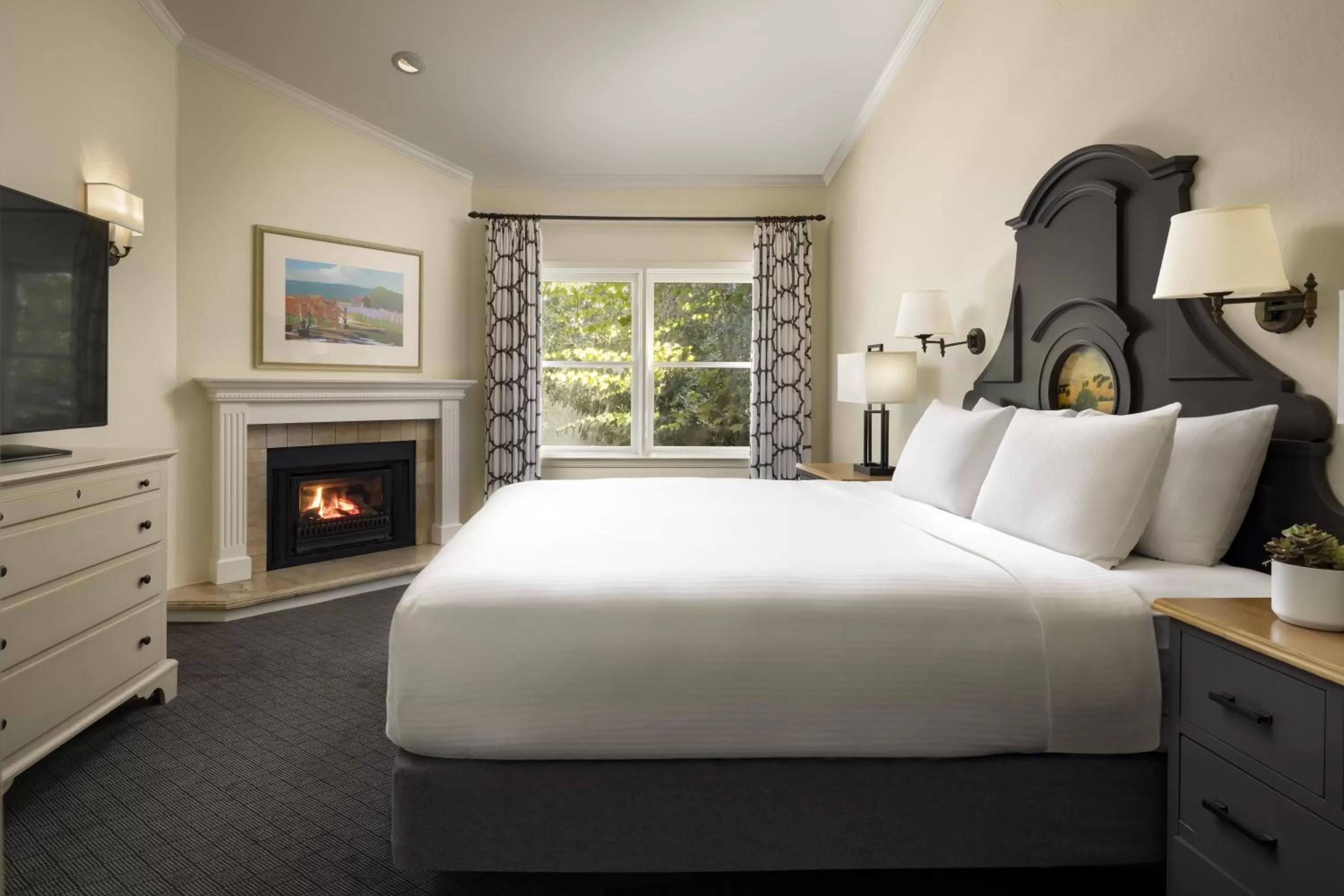 Bedroom, Bed in Fairmont Sonoma Mission Inn & Spa