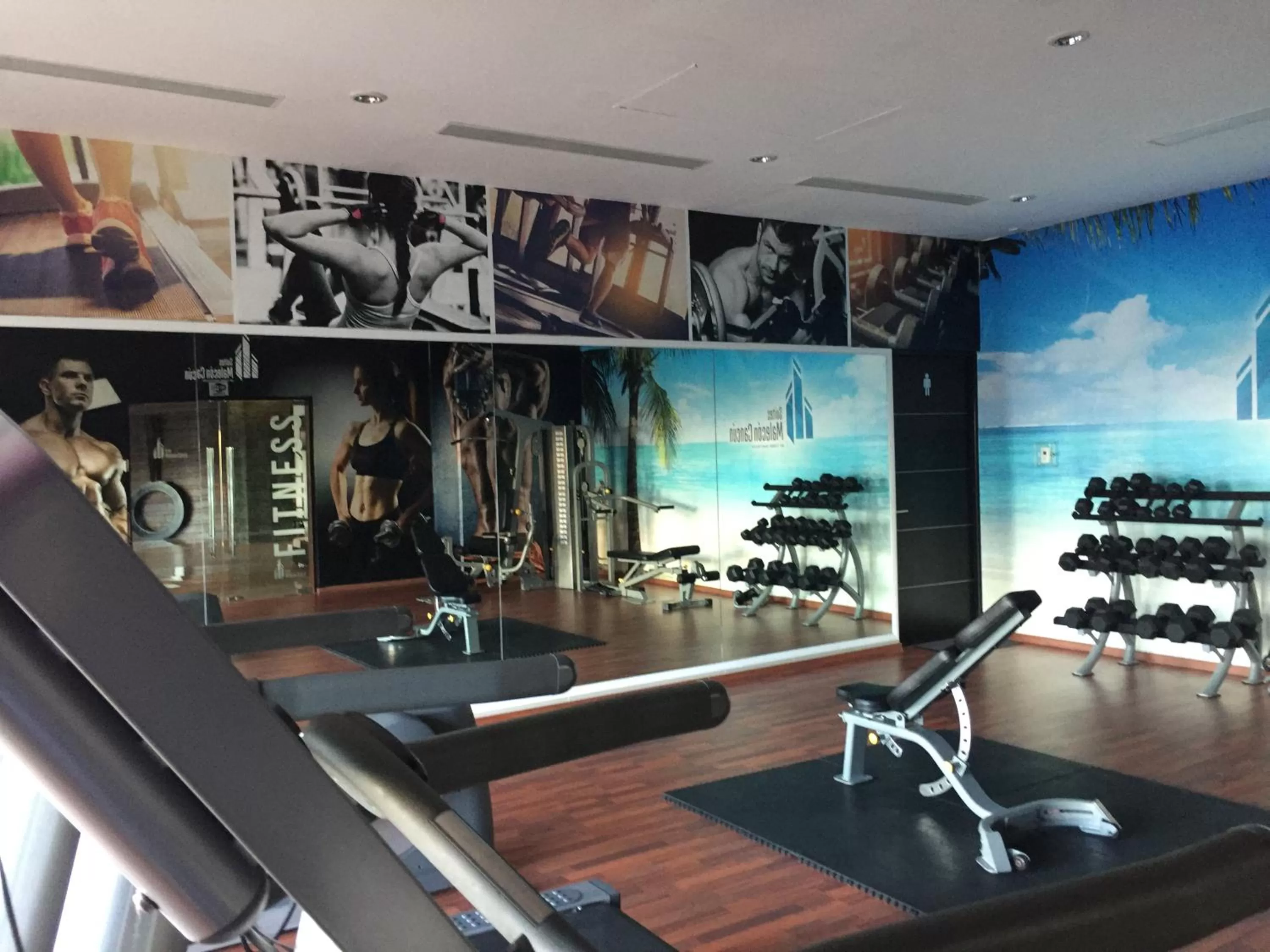 Fitness centre/facilities in Suites Malecon Cancun
