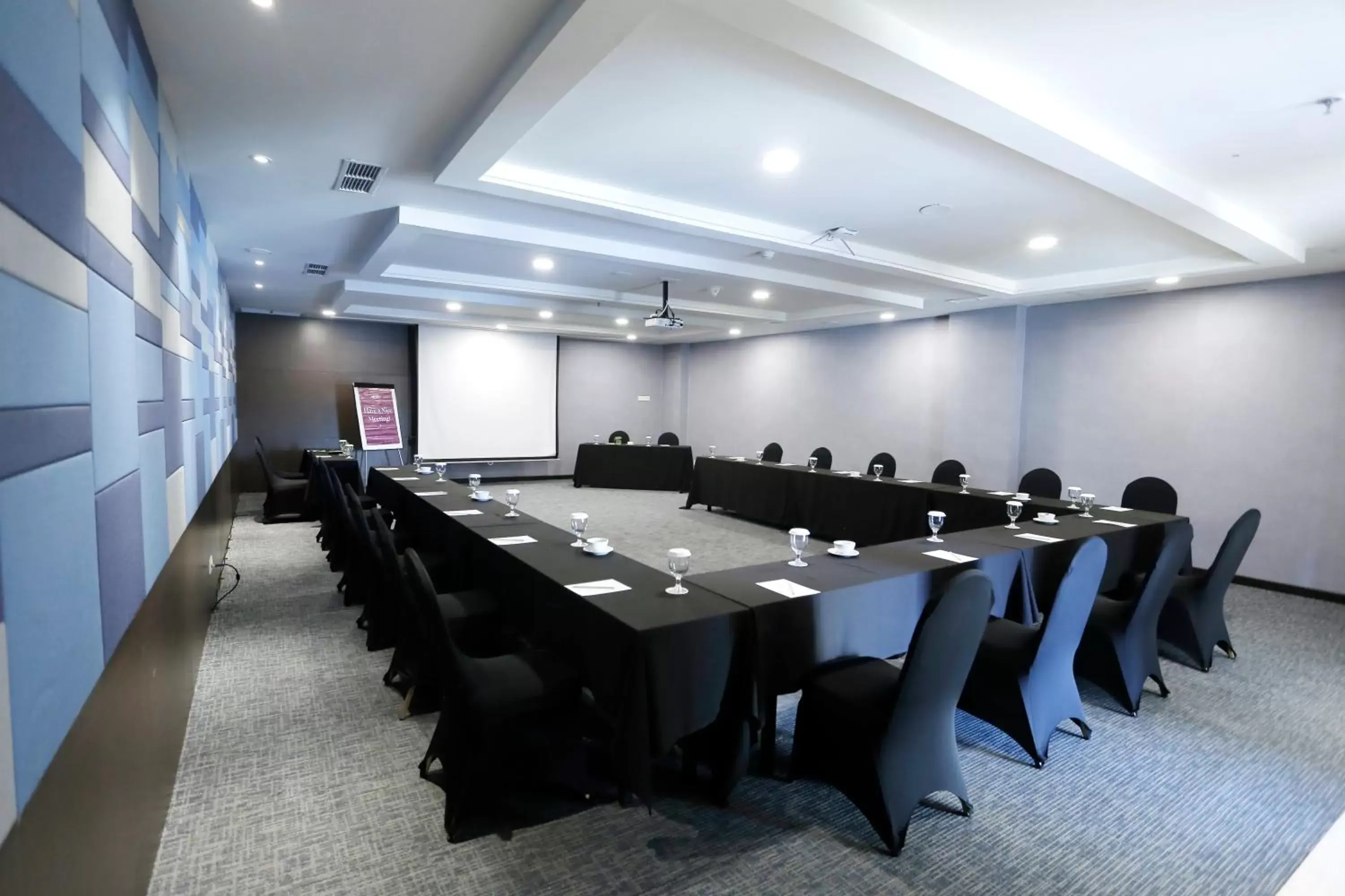 Meeting/conference room in Mercure Padang