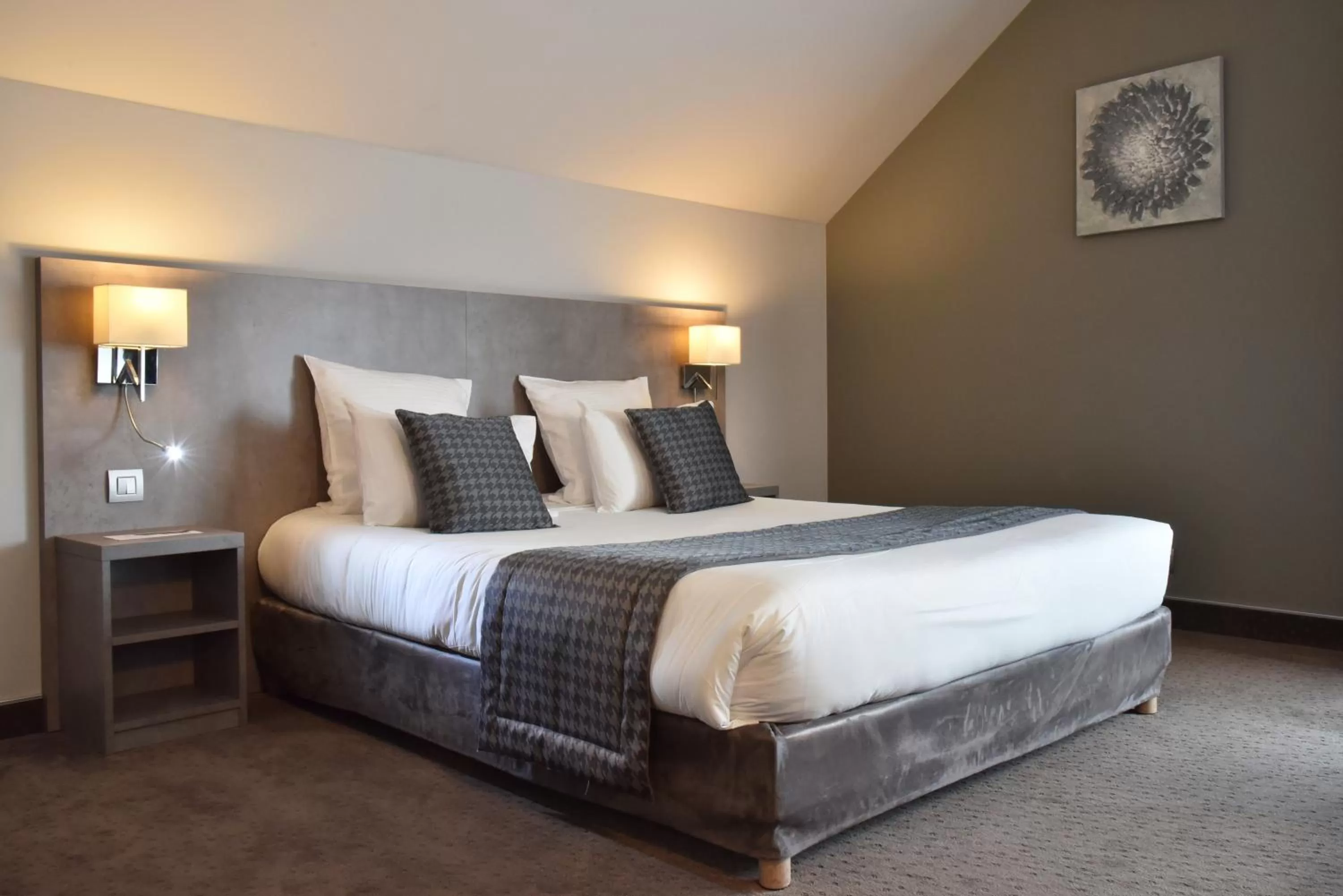 Bed in Hotel Saint Daniel