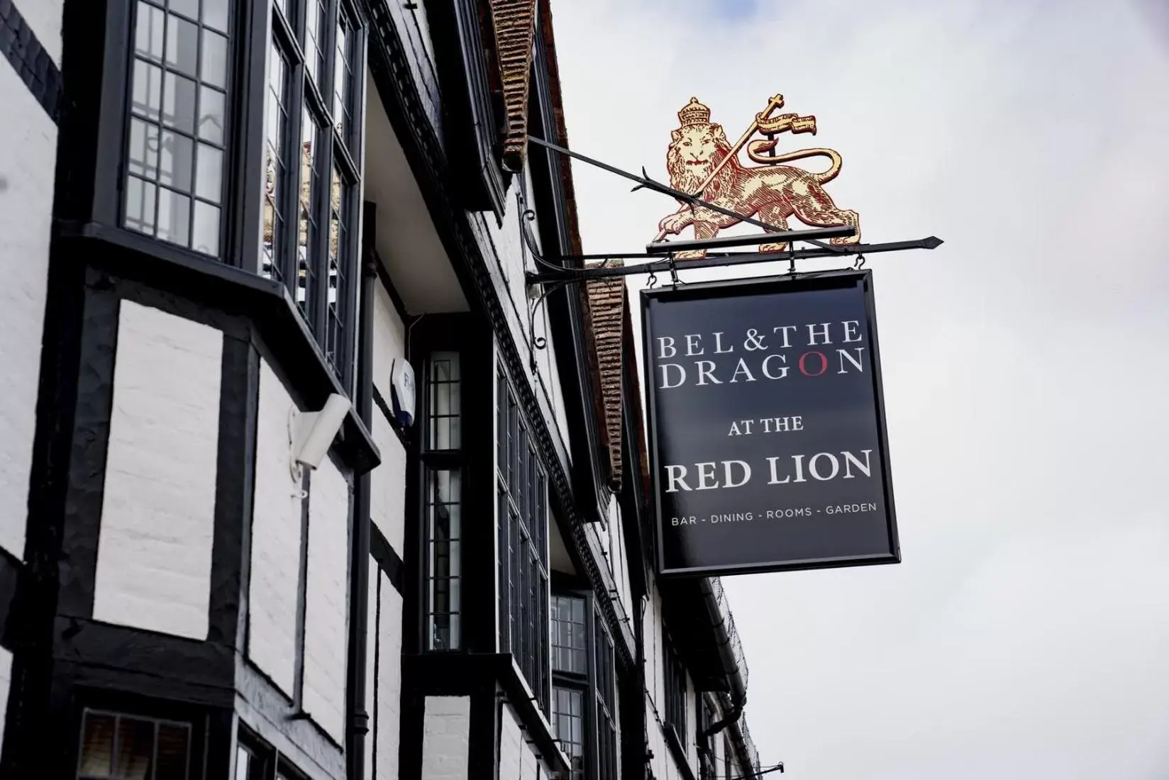 Logo/Certificate/Sign in Bel and The Dragon at Red Lion Wendover