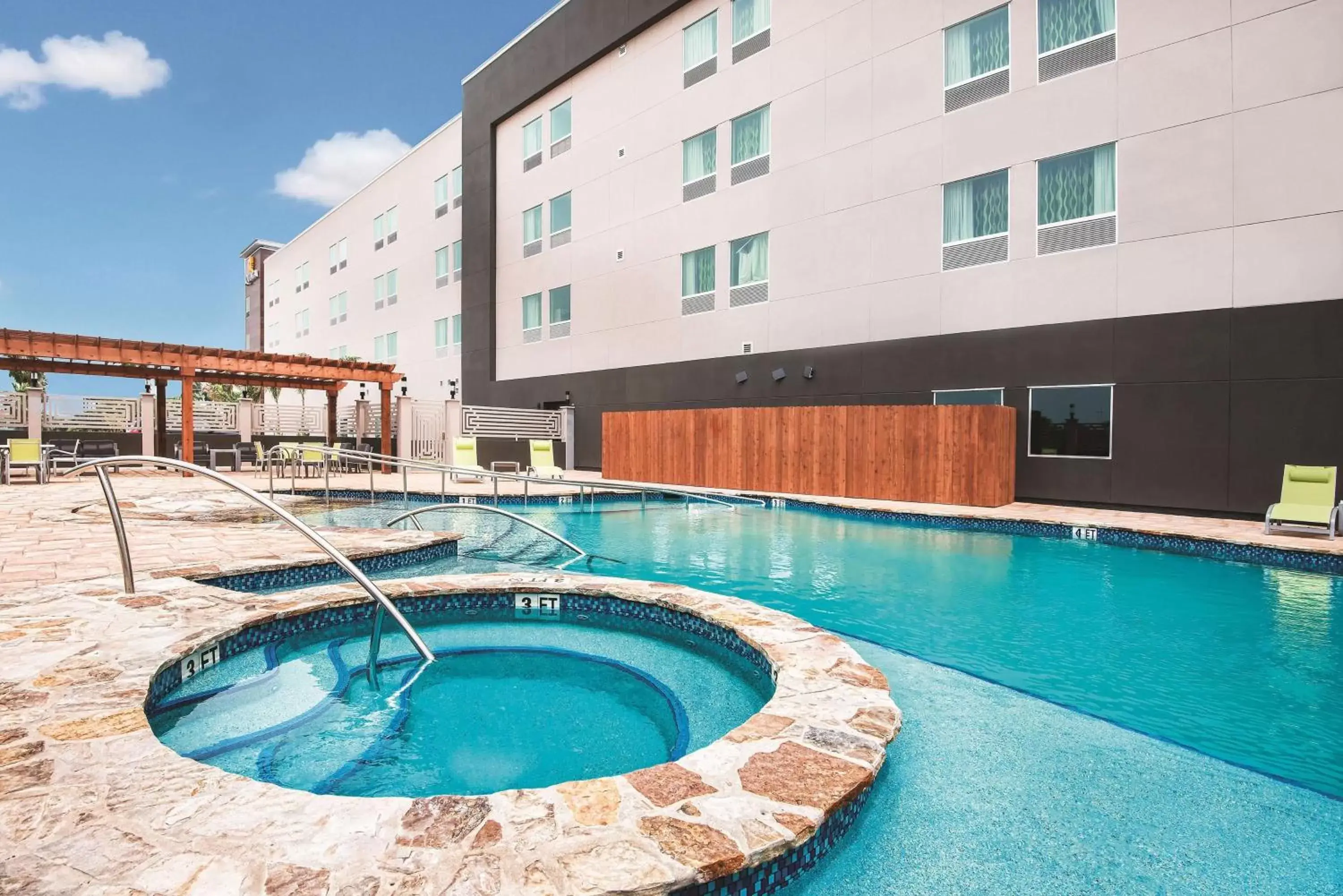 Activities, Swimming Pool in La Quinta by Wyndham McAllen Convention Center