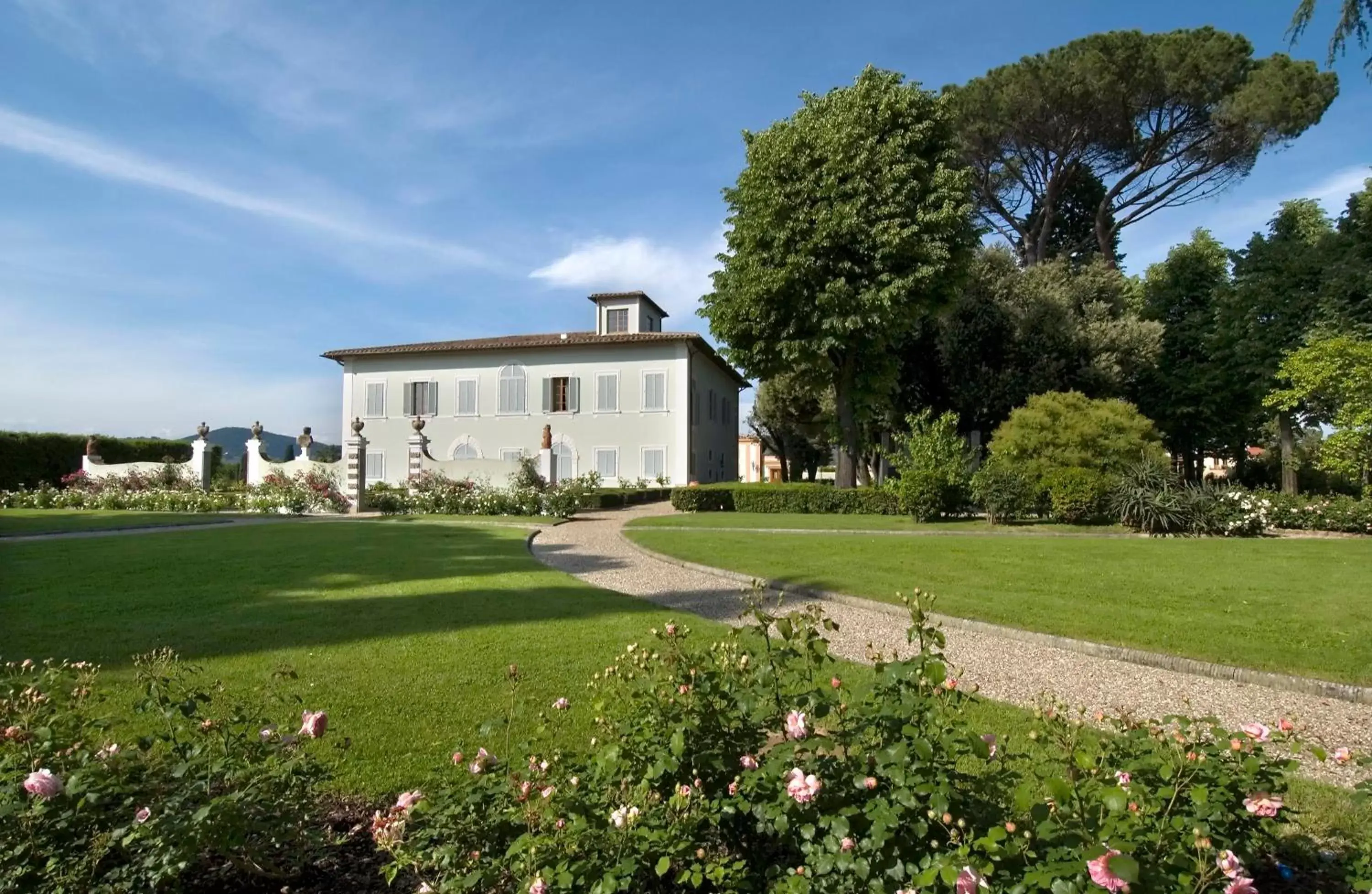 Garden, Property Building in Villa Olmi Firenze