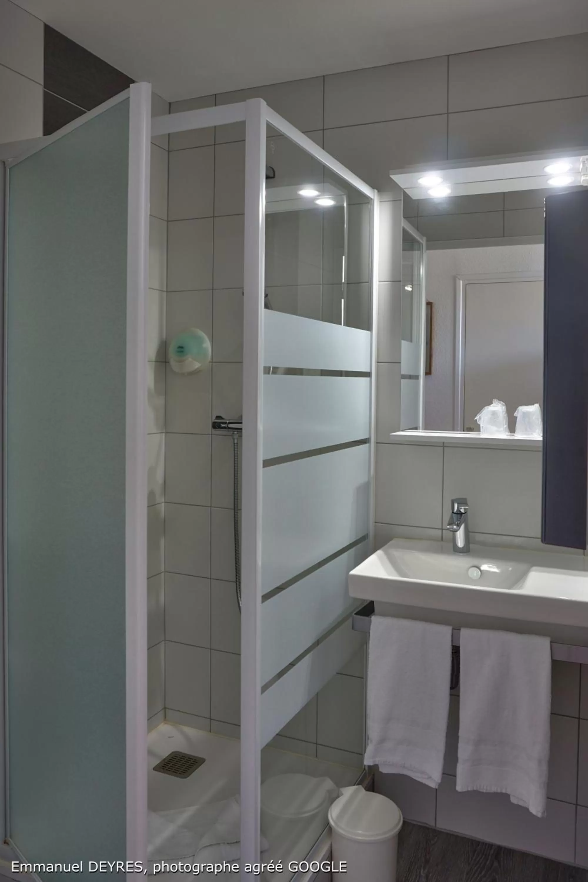 Hôtel de Bretagne - anciennement Queen Serenity Hotel