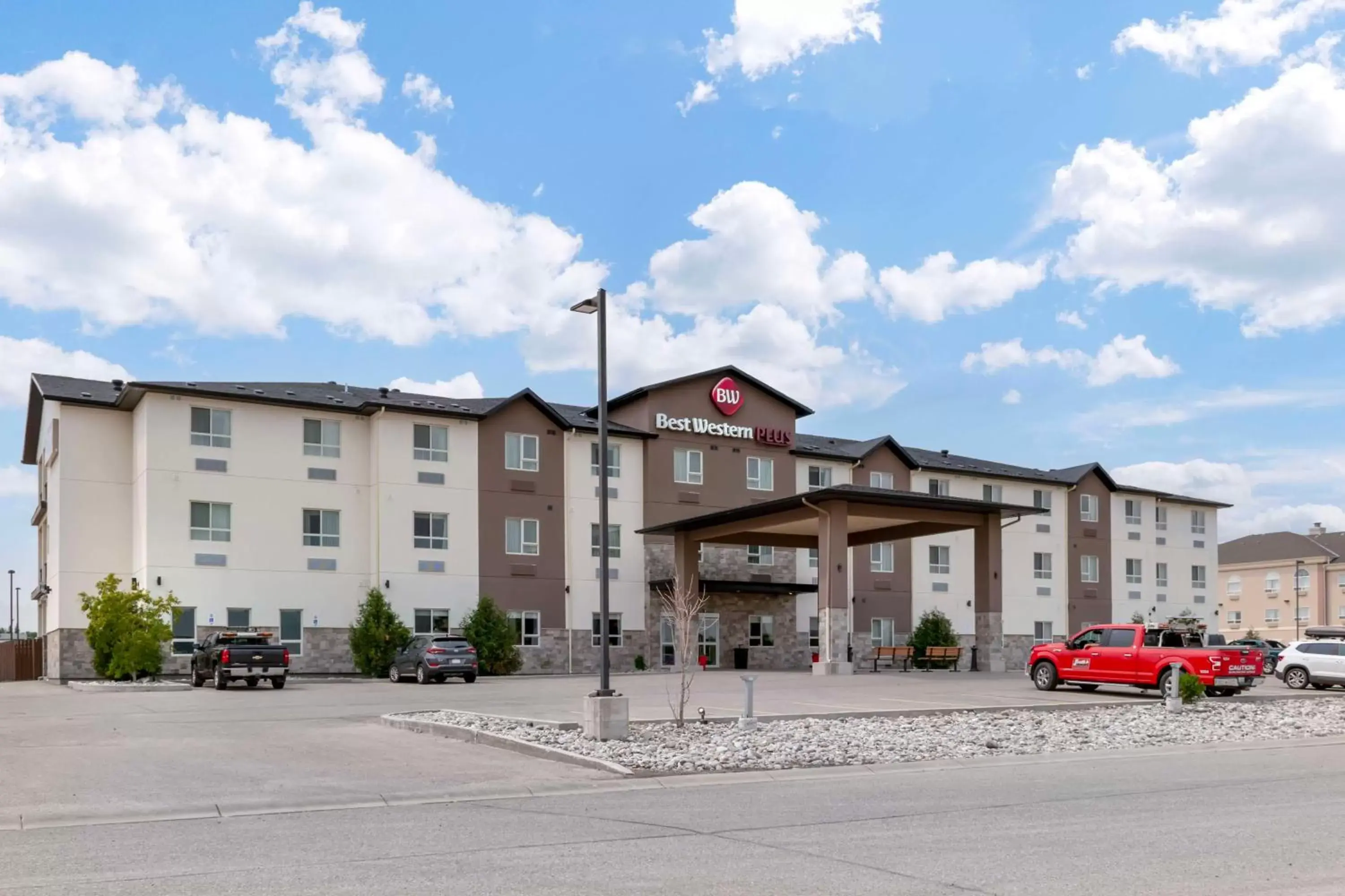 Property Building in Best Western Plus Moosomin Hotel