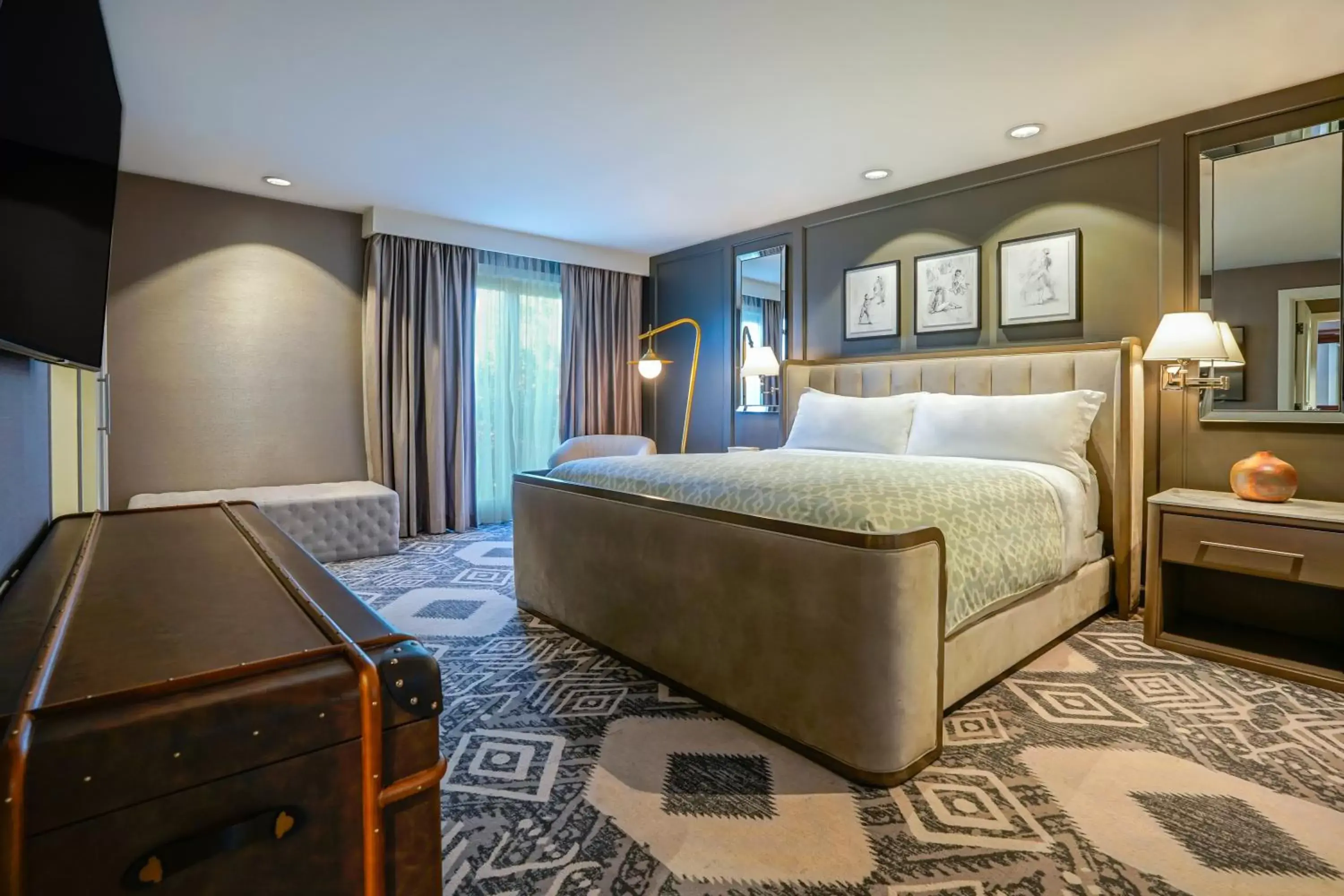 Bedroom in Hotel Amarano Burbank-Hollywood