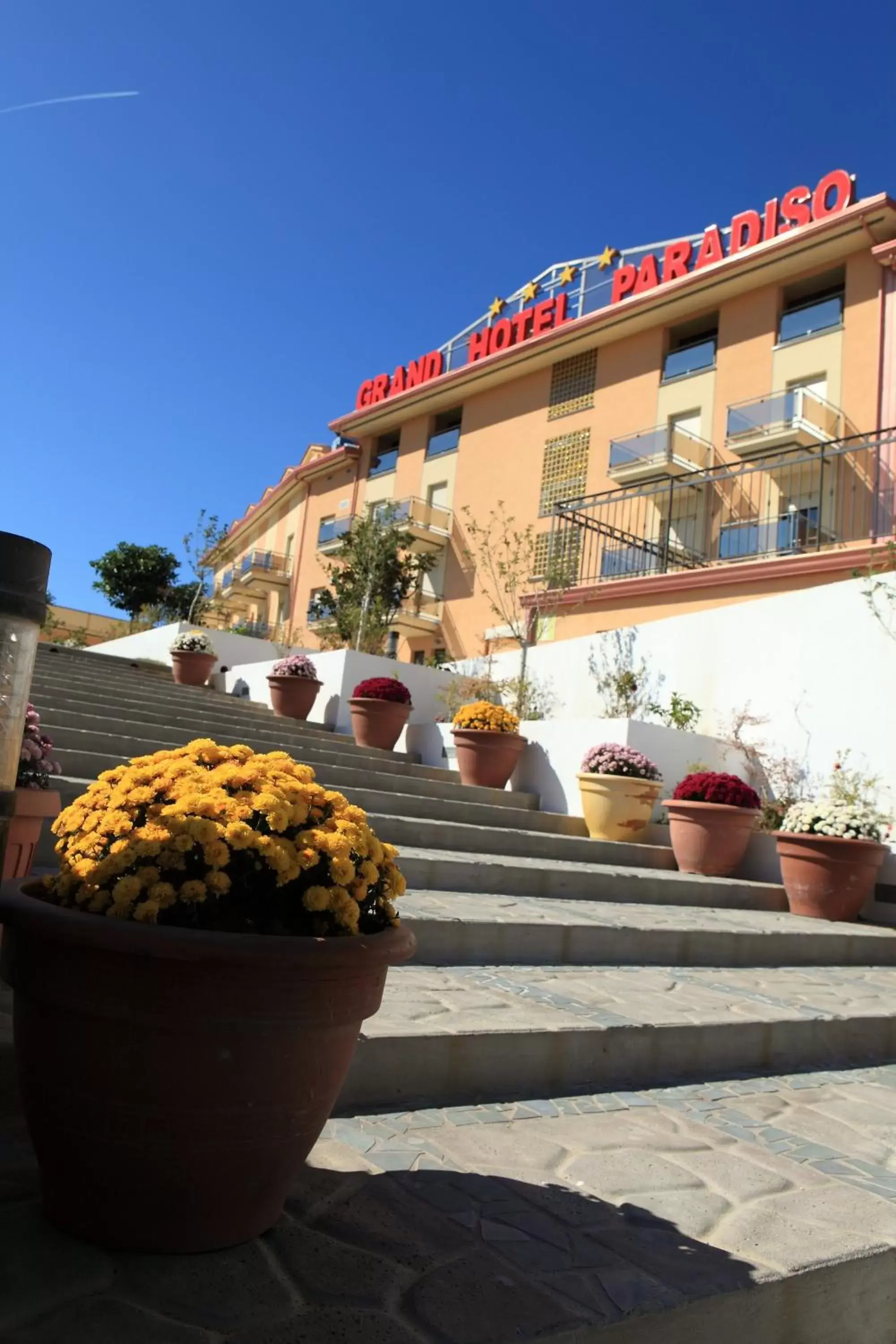 Facade/entrance, Property Building in Grand Hotel Paradiso