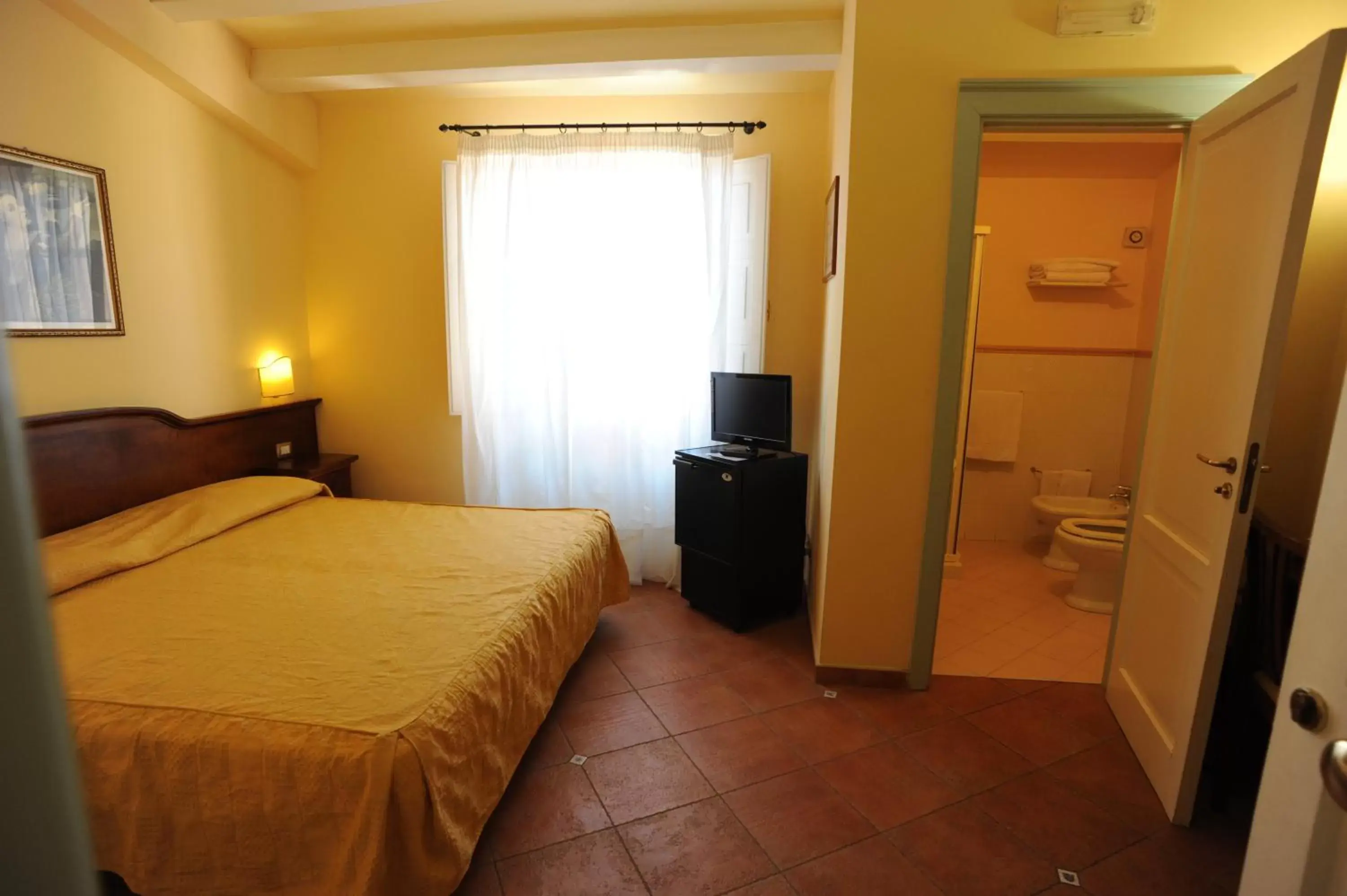 Photo of the whole room, Room Photo in Hotel Mediterraneo