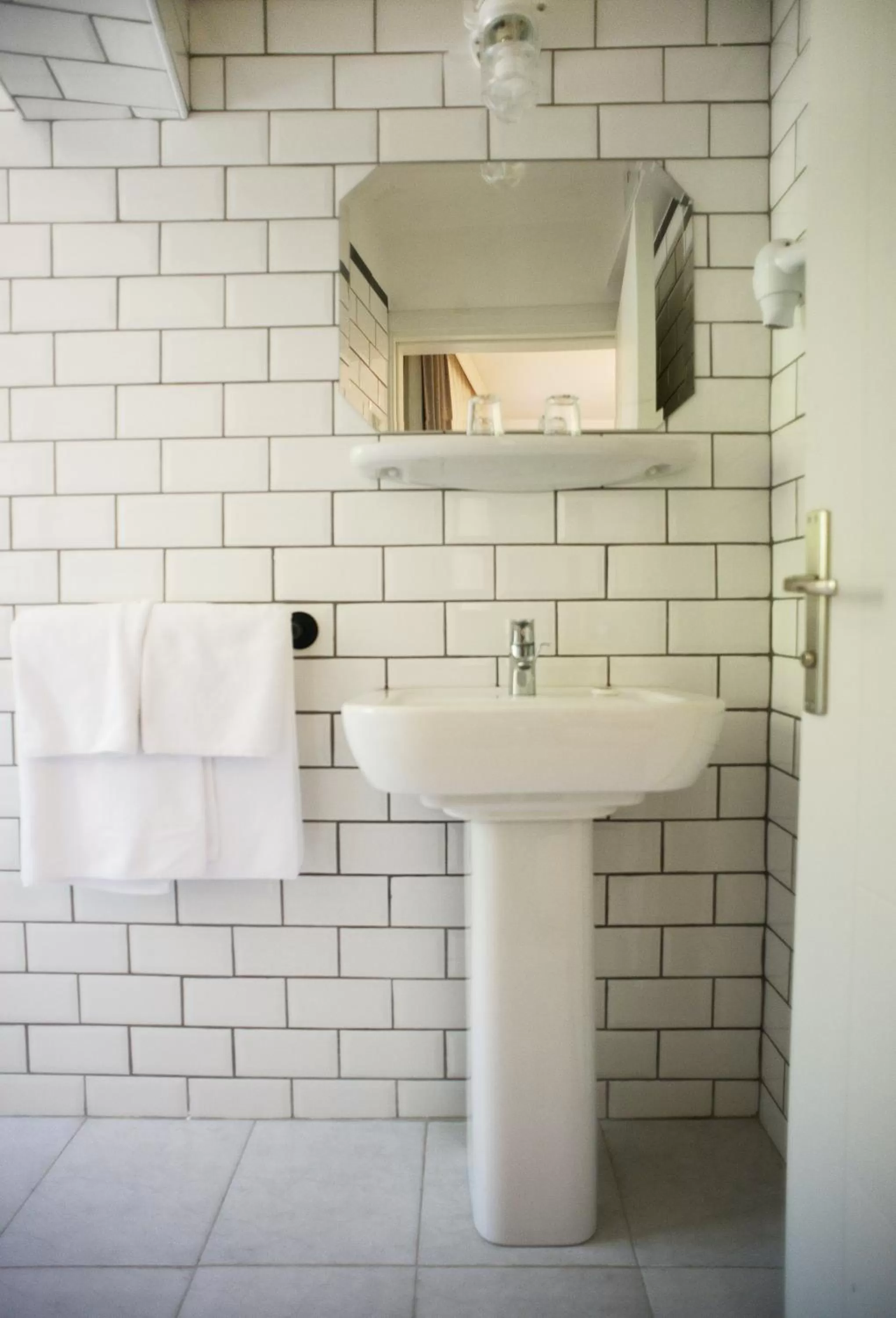 Toilet in Rumours Inn