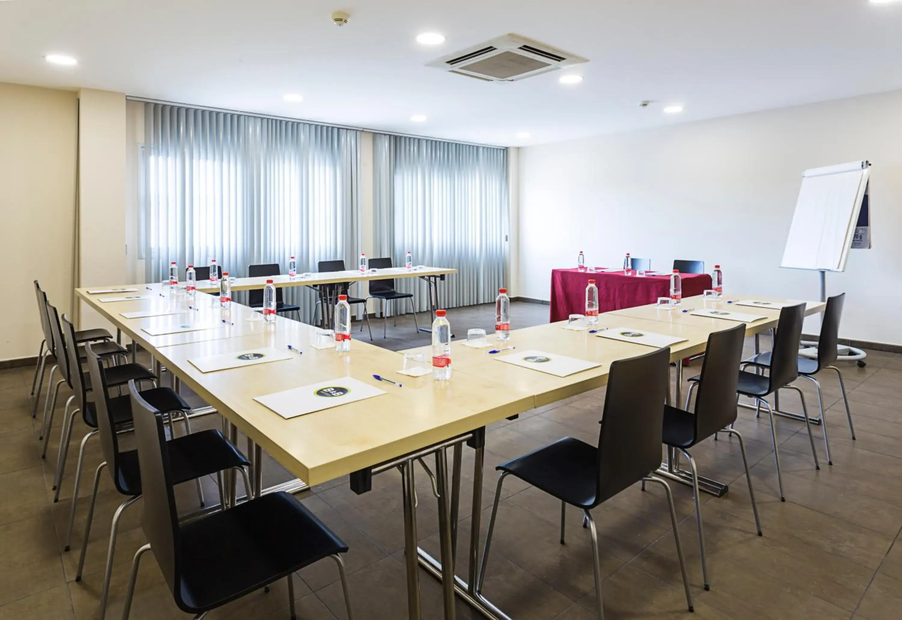 Meeting/conference room in B&B HOTEL Madrid Aeropuerto T1 T2 T3