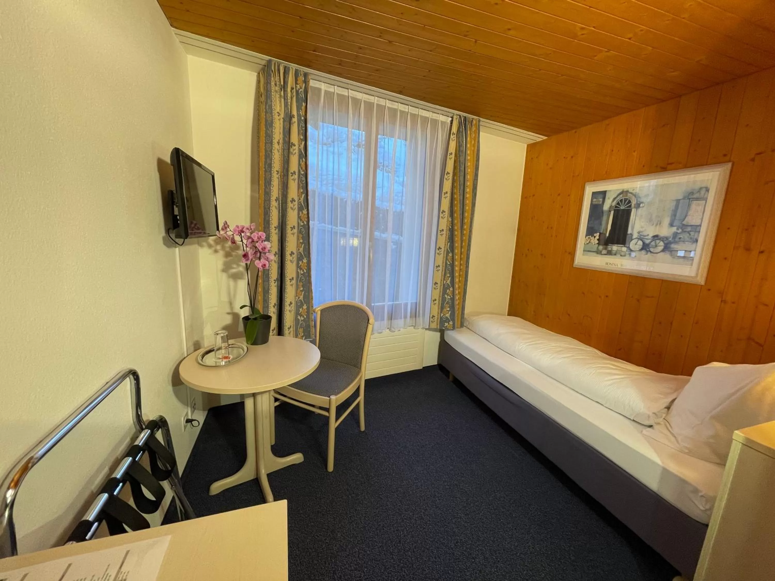 TV and multimedia, Bed in Dinh Residence