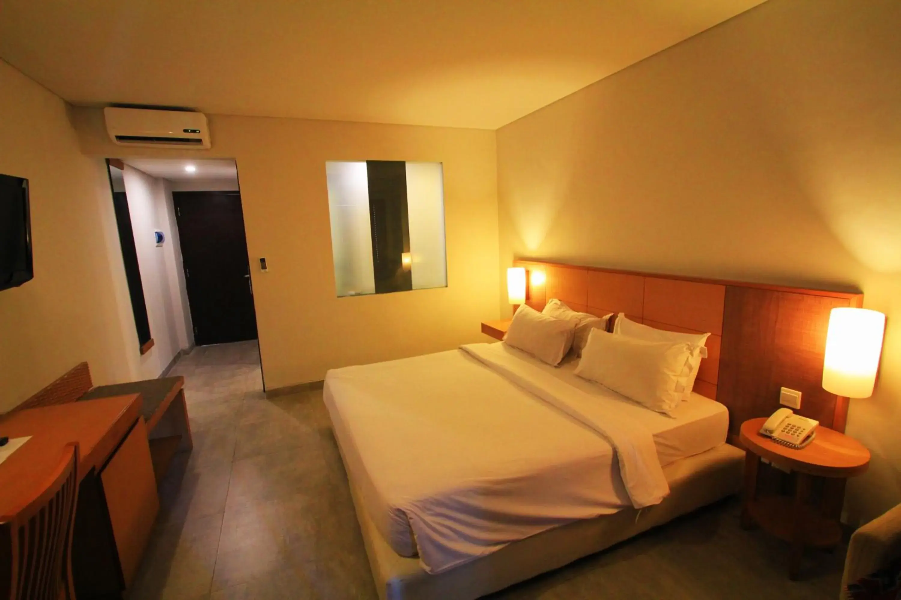 Photo of the whole room, Bed in Dekuta
