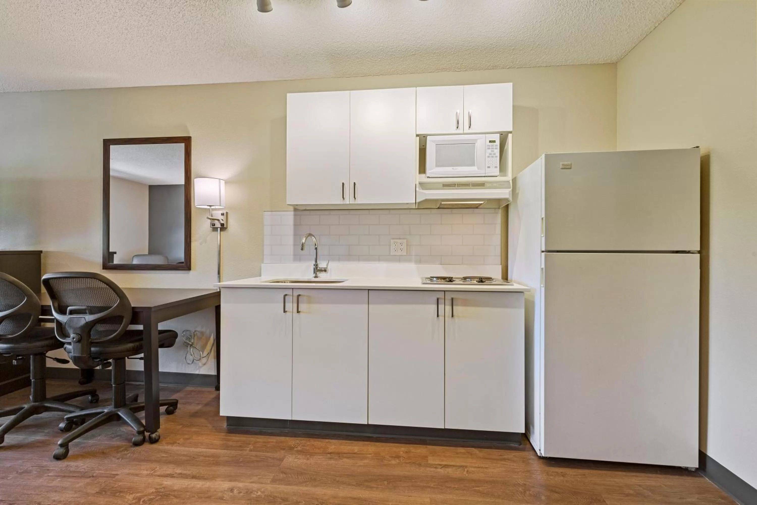 Kitchen or kitchenette in Extended Stay America Suites - San Ramon - Bishop Ranch - East