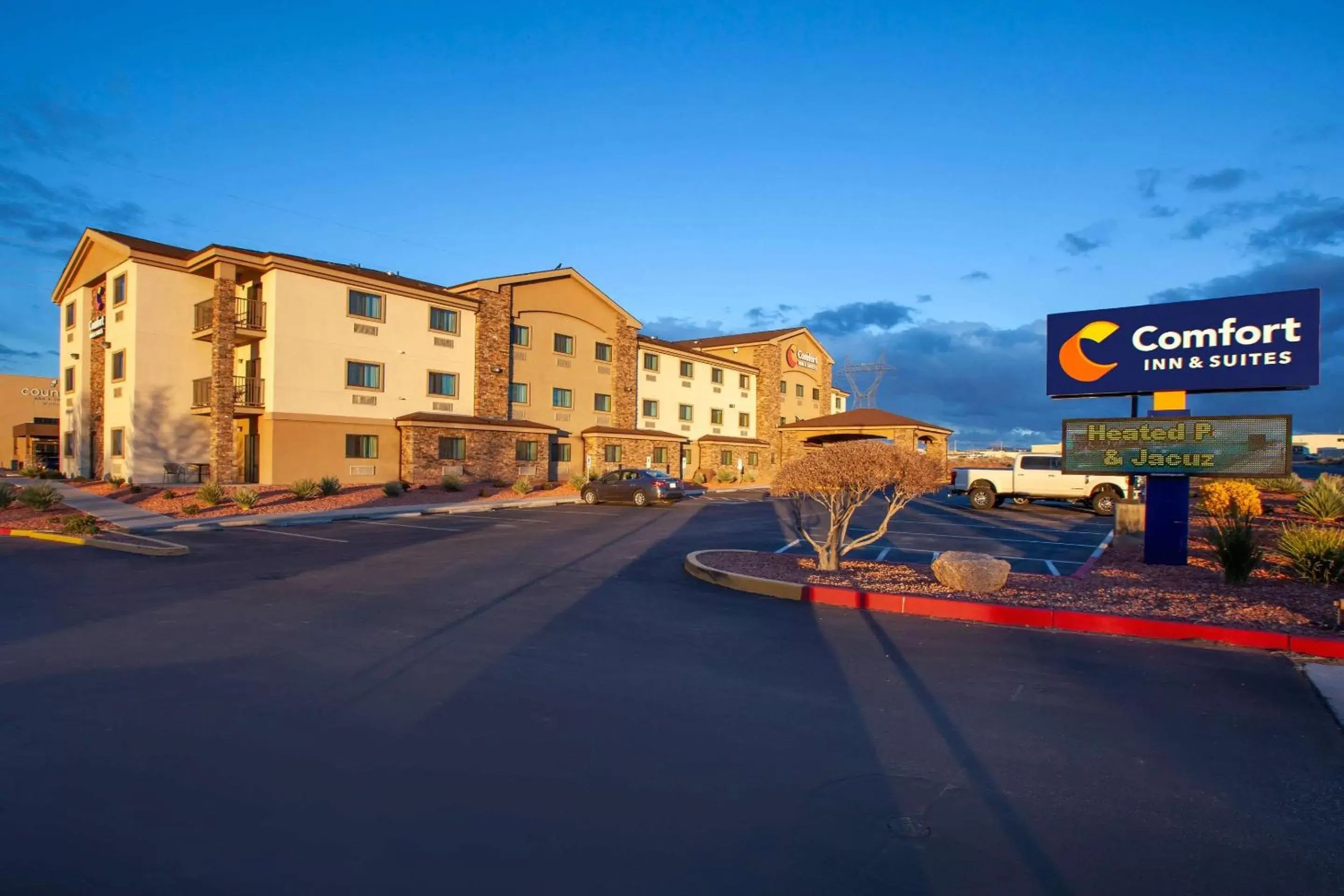 Property Building in Comfort Inn & Suites Page at Lake Powell