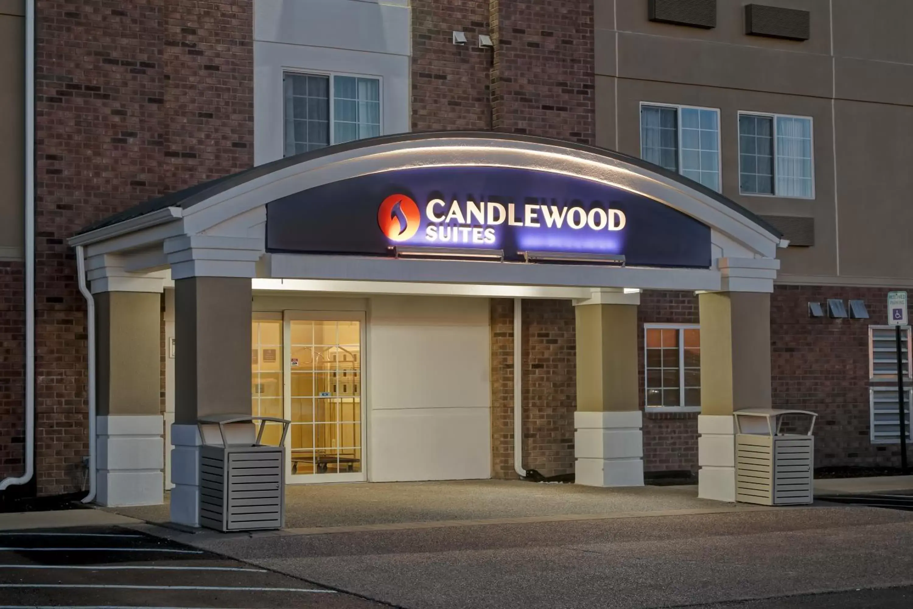 Property building in Candlewood Suites Indianapolis - South, an IHG Hotel