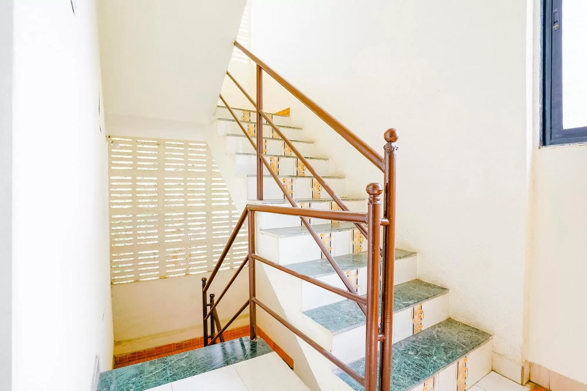 Lobby or reception in FabExpress Sai Vyankatesh