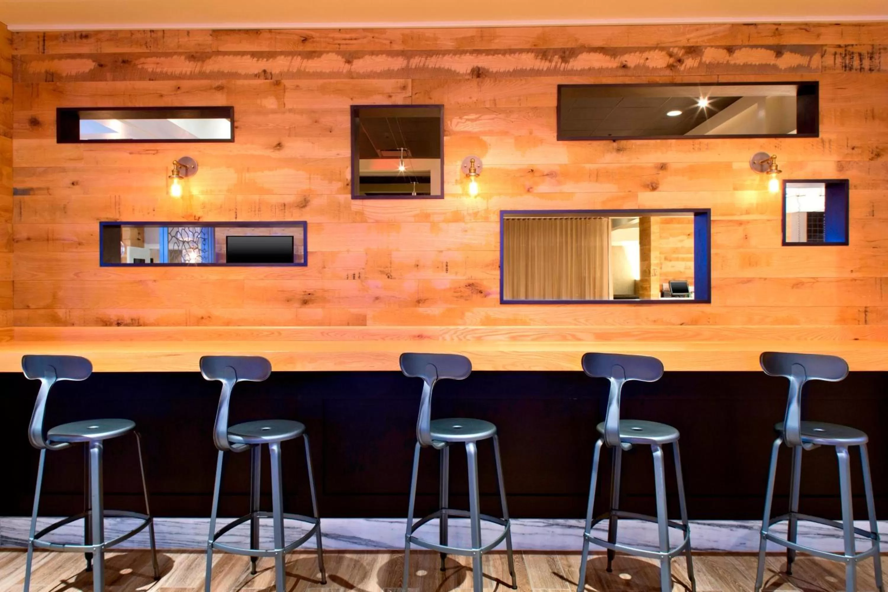 Lounge or bar in The Westin O'Hare