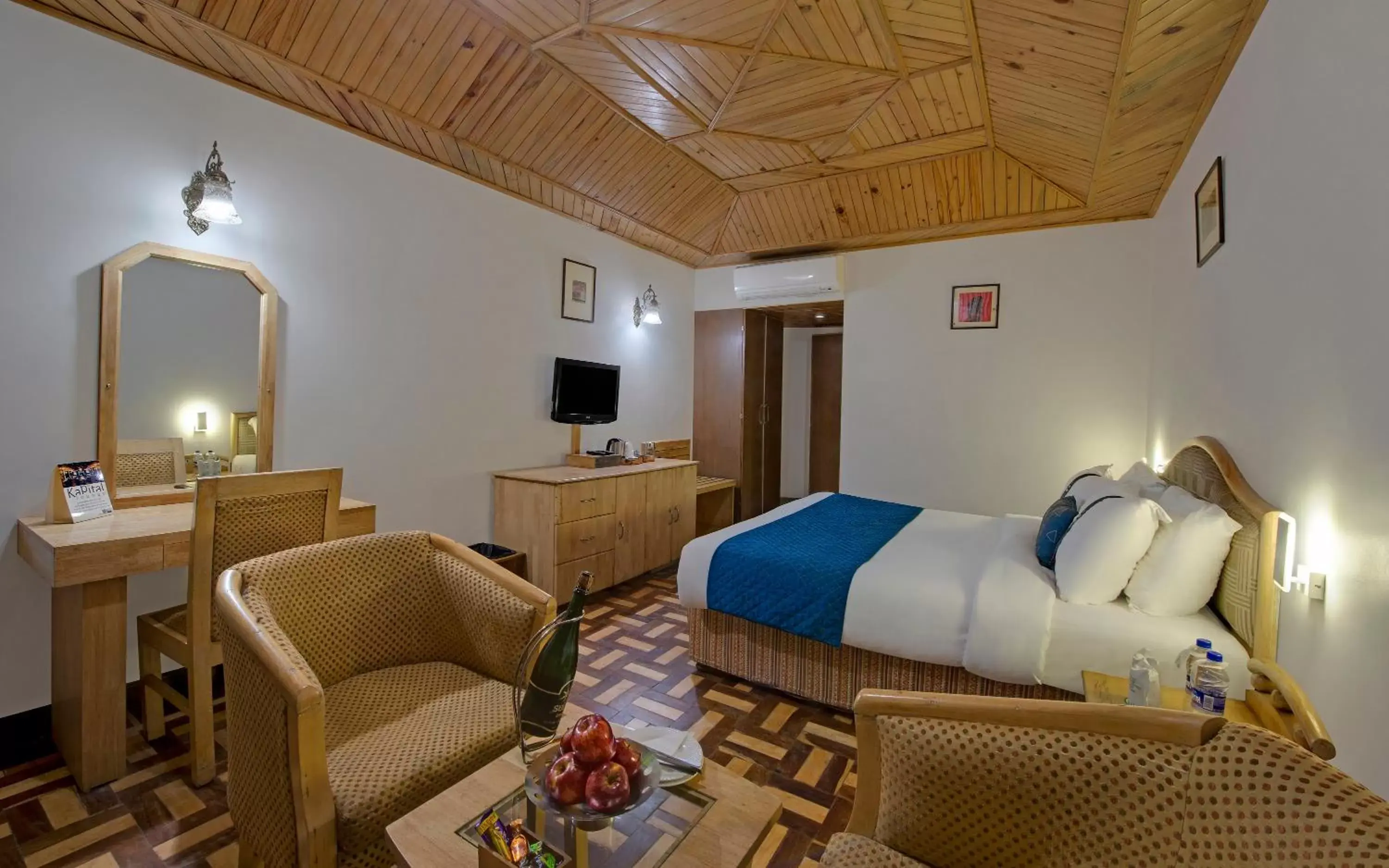Bedroom in The Manali Inn