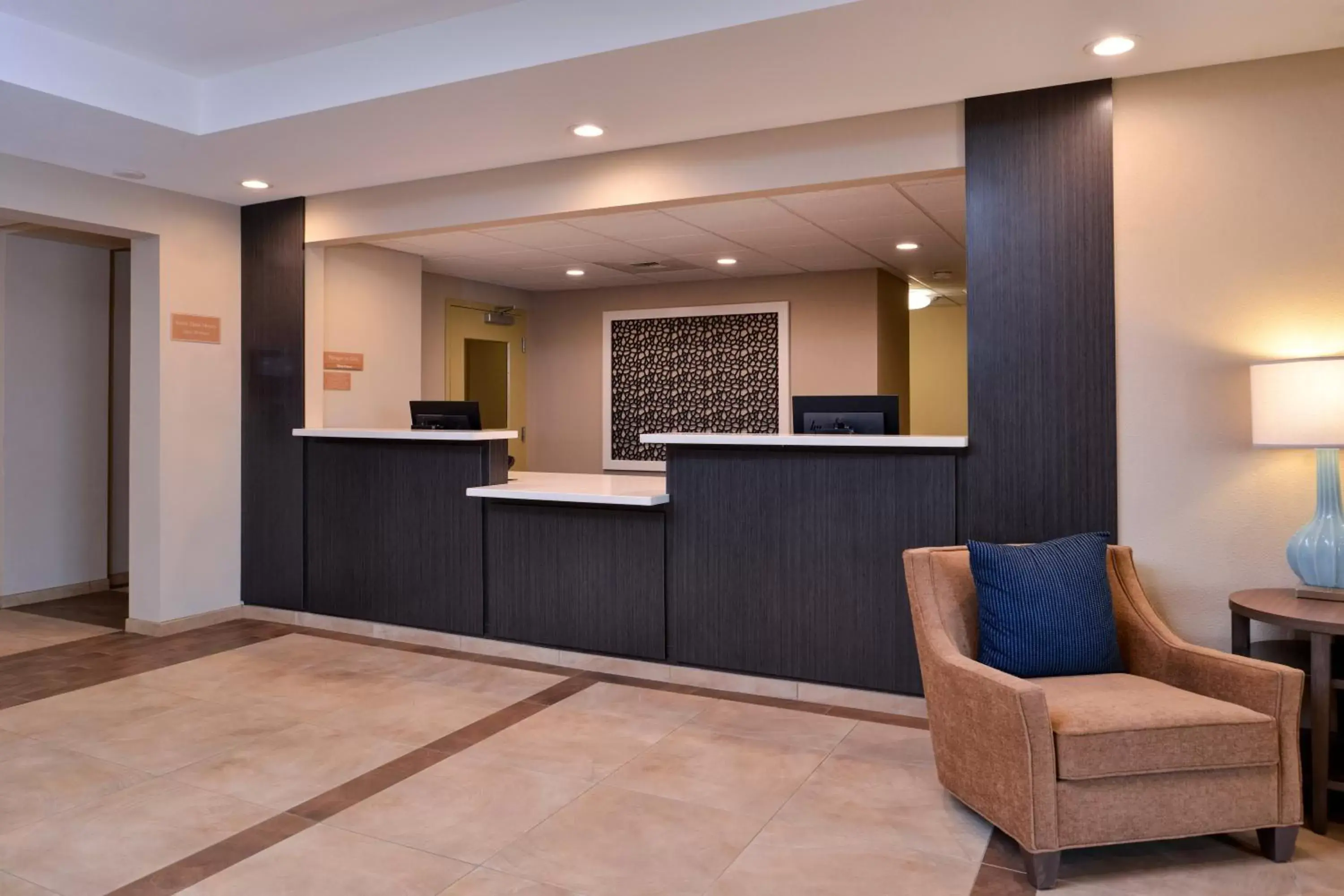 Property building, Lobby/Reception in Candlewood Suites - Lodi, an IHG Hotel