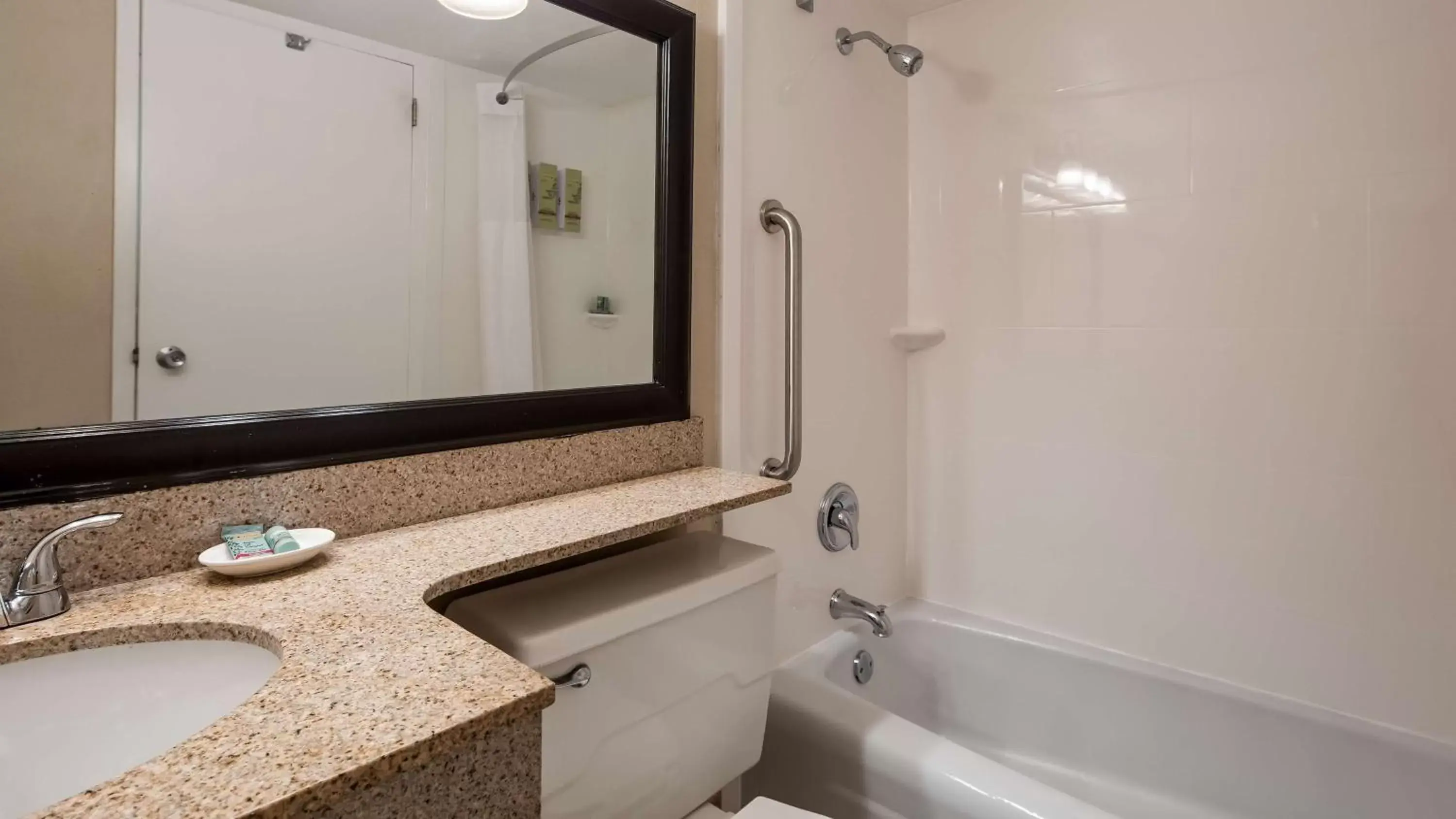 Bathroom in Best Western Greenfield Inn