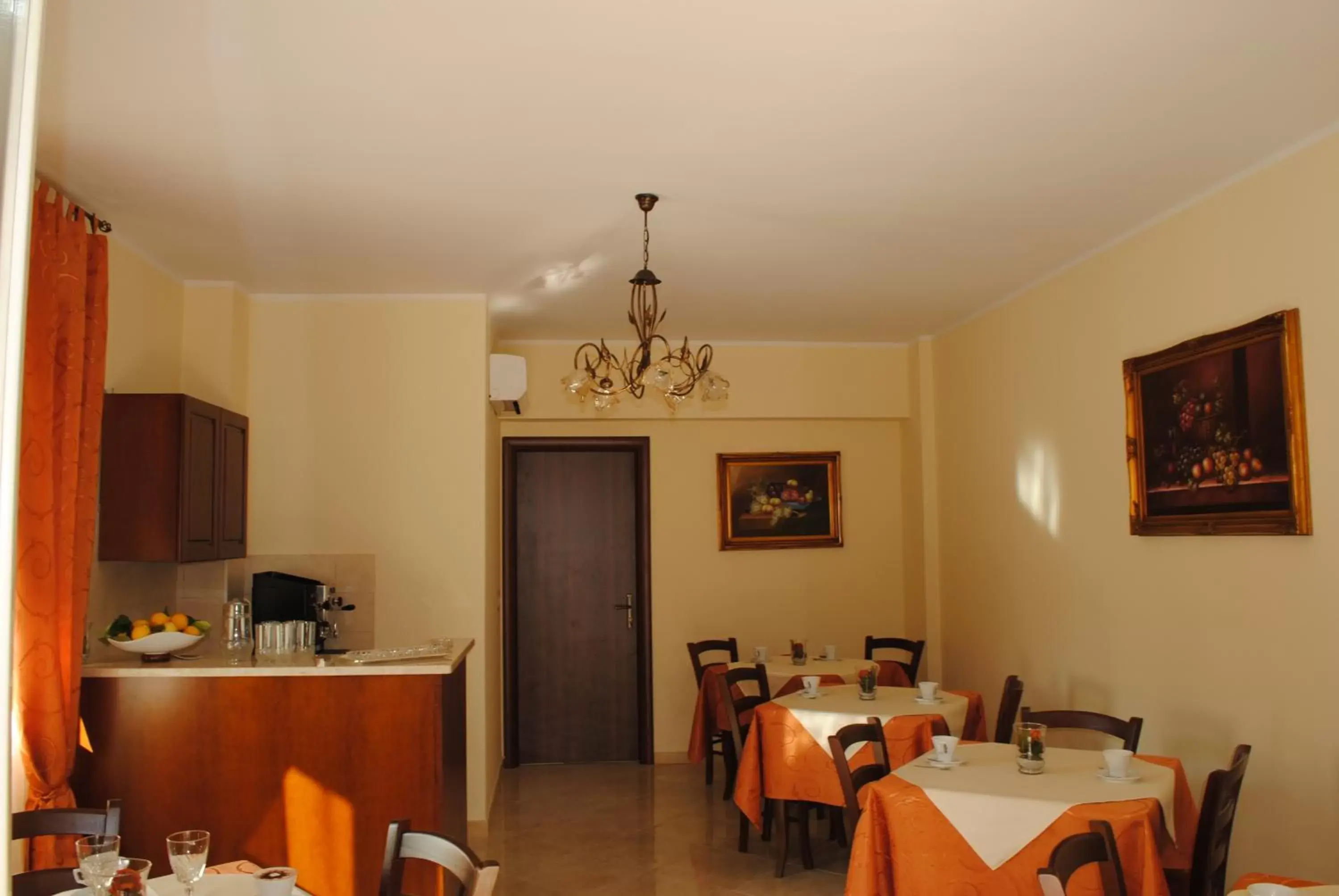 Lounge or bar, Restaurant/Places to Eat in B&B Mareagrò
