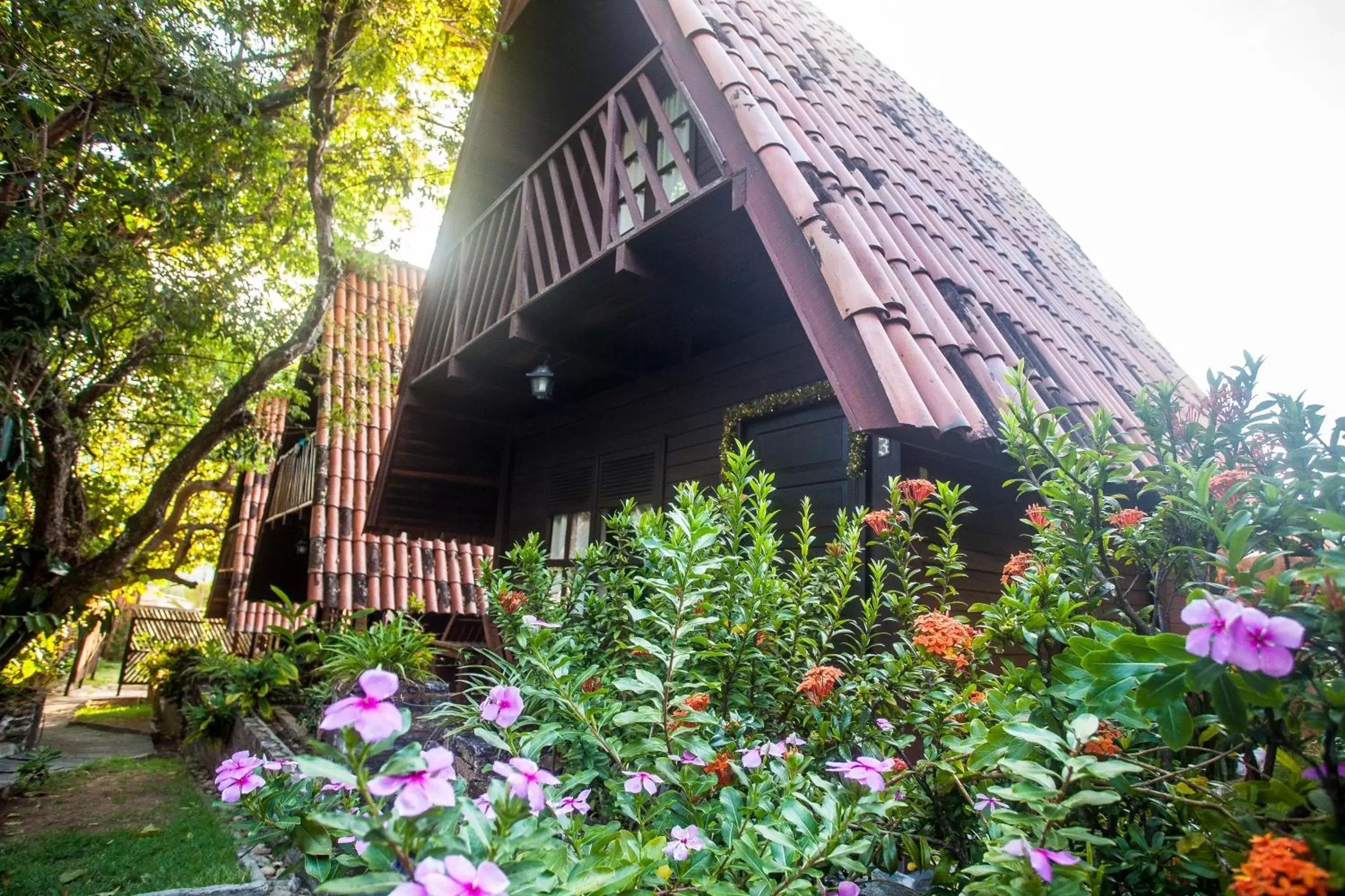 Facade/entrance, Property Building in Chalet Suisse