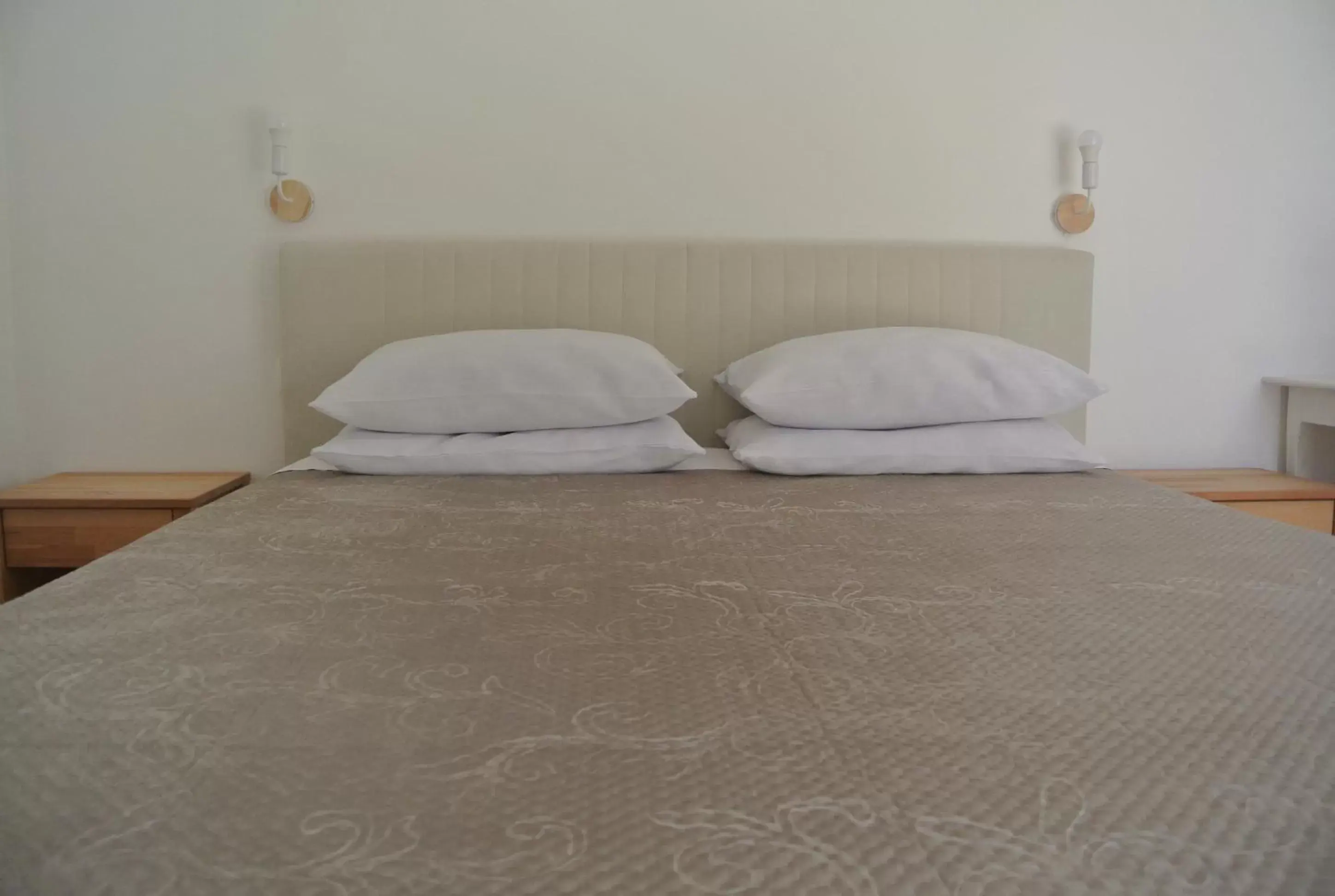 Bedroom, Bed in Villa Carlotta Resort