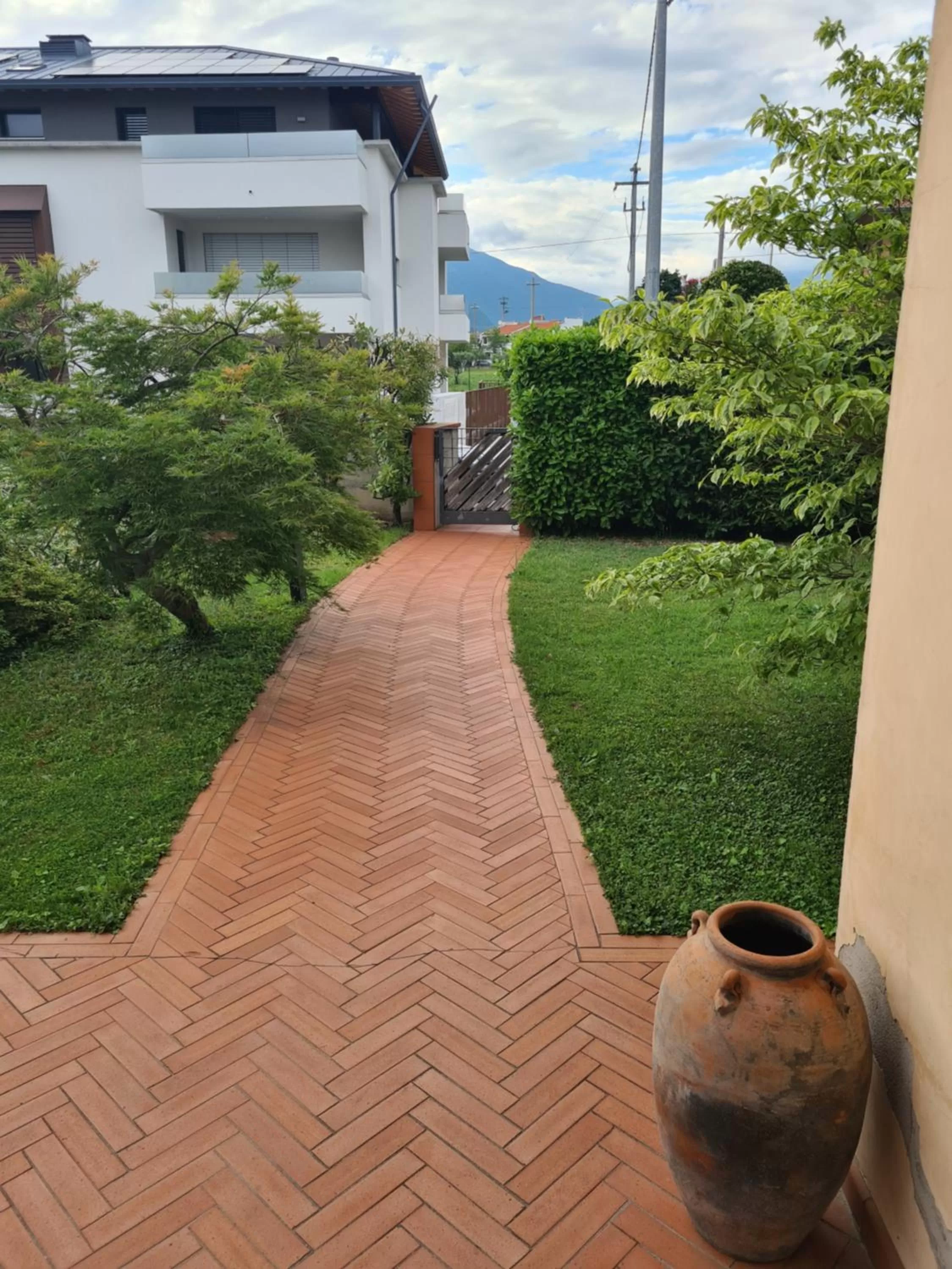 Garden in Bed & Breakfast Rezzonico