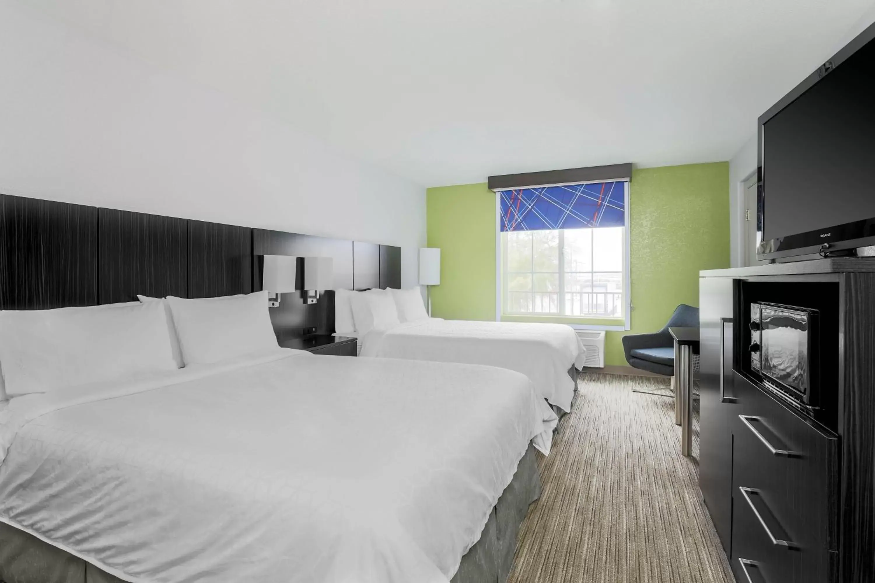 Bedroom, Bed in Holiday Inn Express Lancaster, an IHG Hotel
