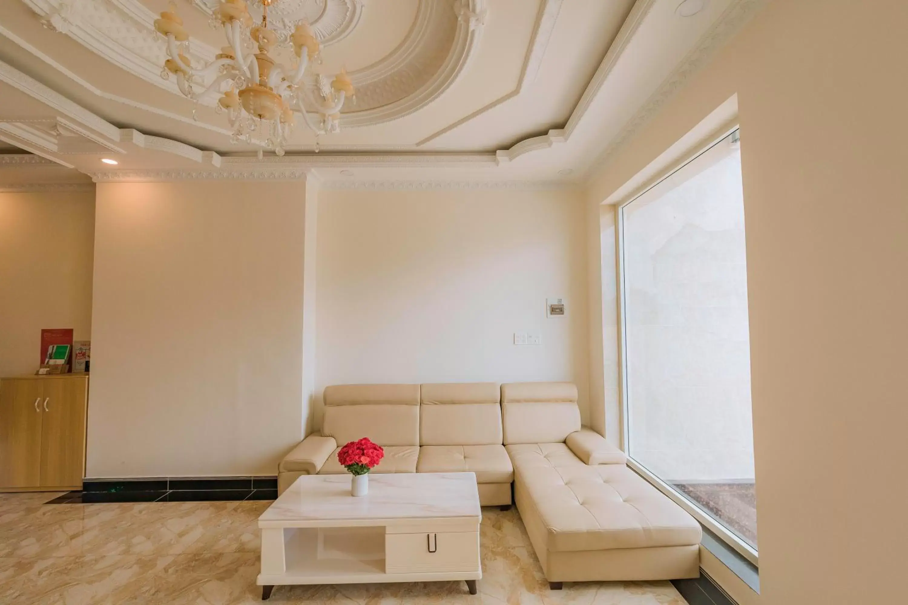 Lobby or reception in Khanh Uyen 1 Hotel Lobby or reception in Khanh Uyen 1 Hotel