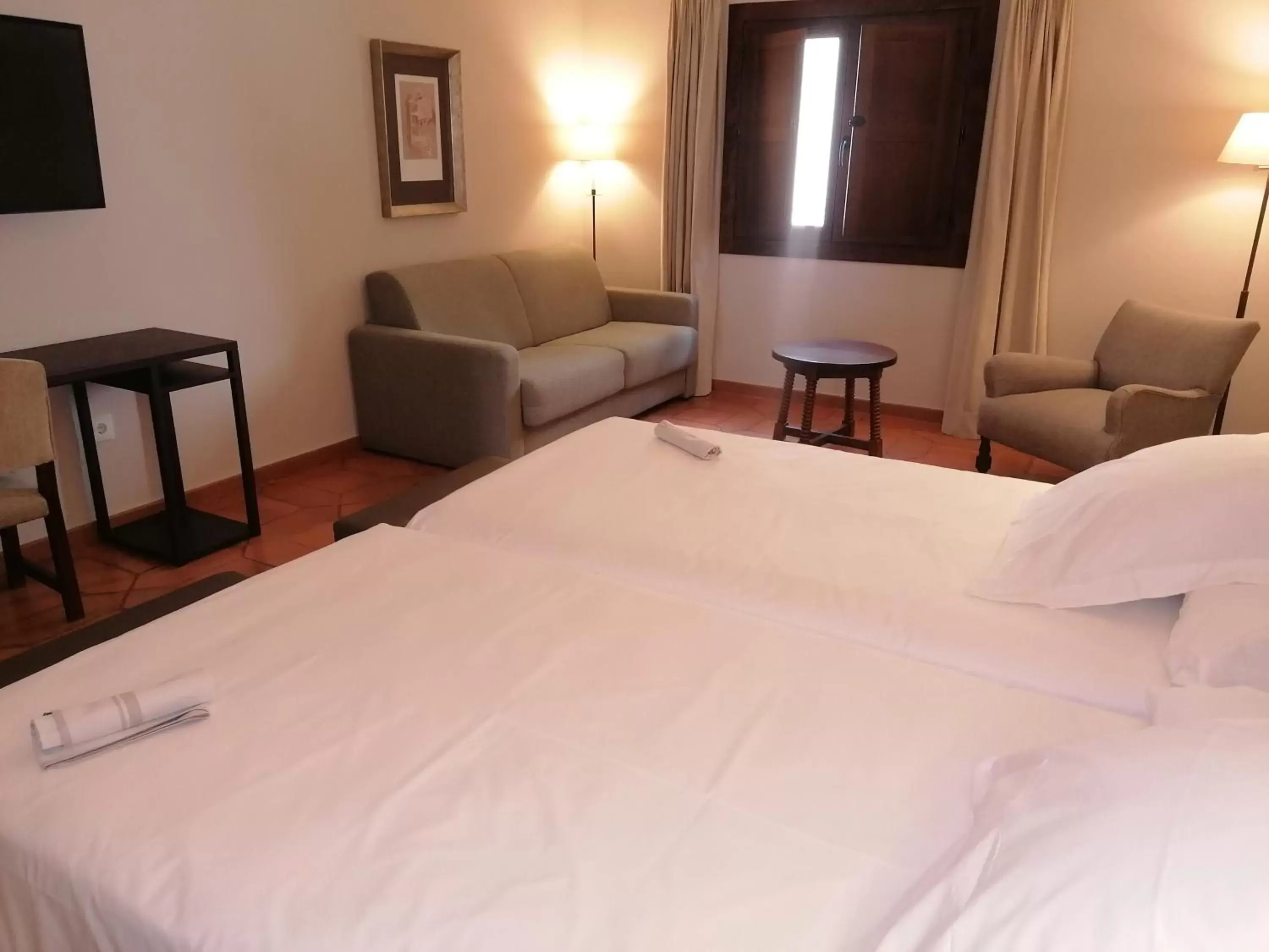 Bed in Parador de Cuenca
