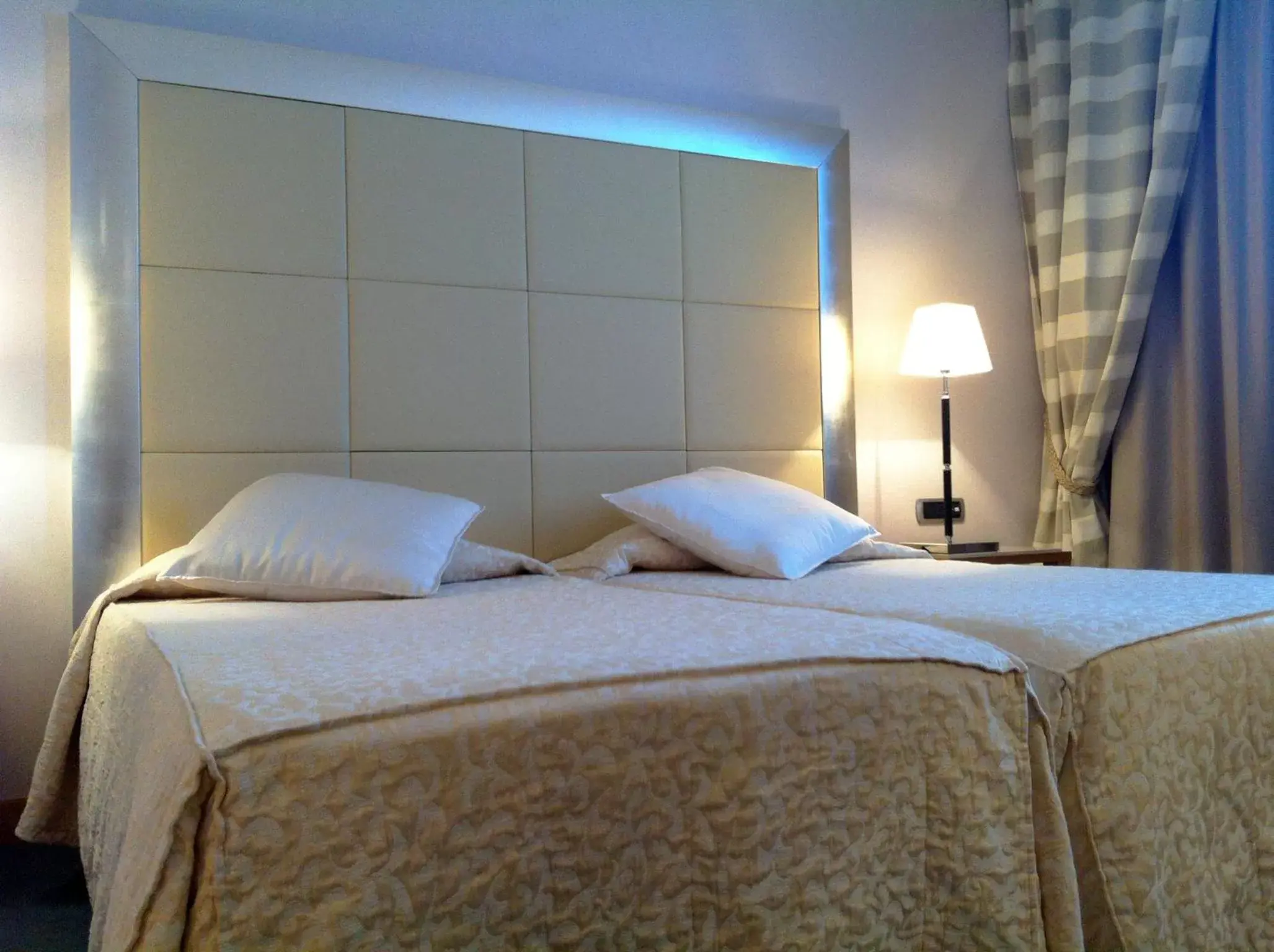 Bed in Papillo Hotels & Resorts Roma