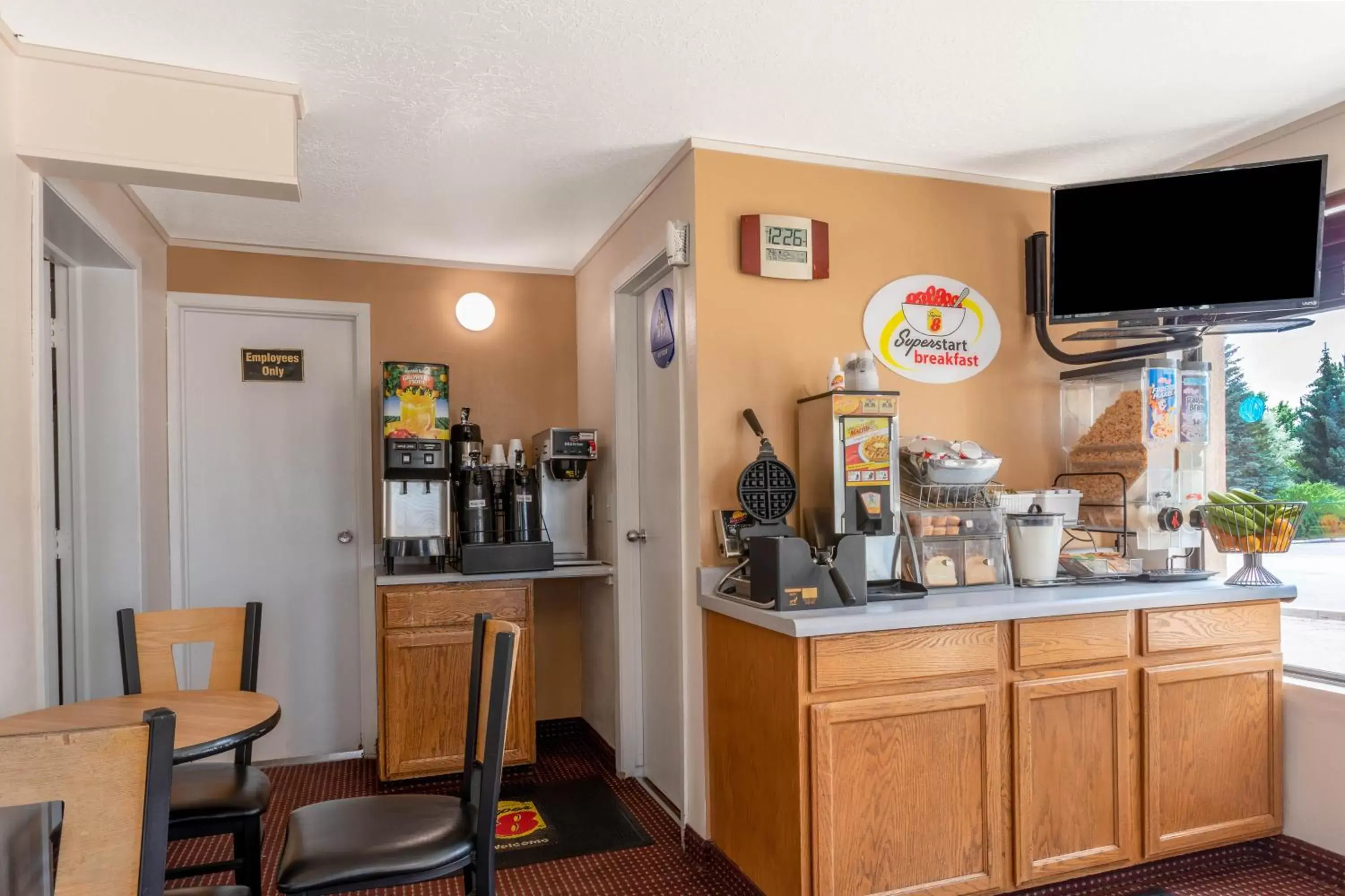 Continental breakfast in Super 8 by Wyndham Evanston