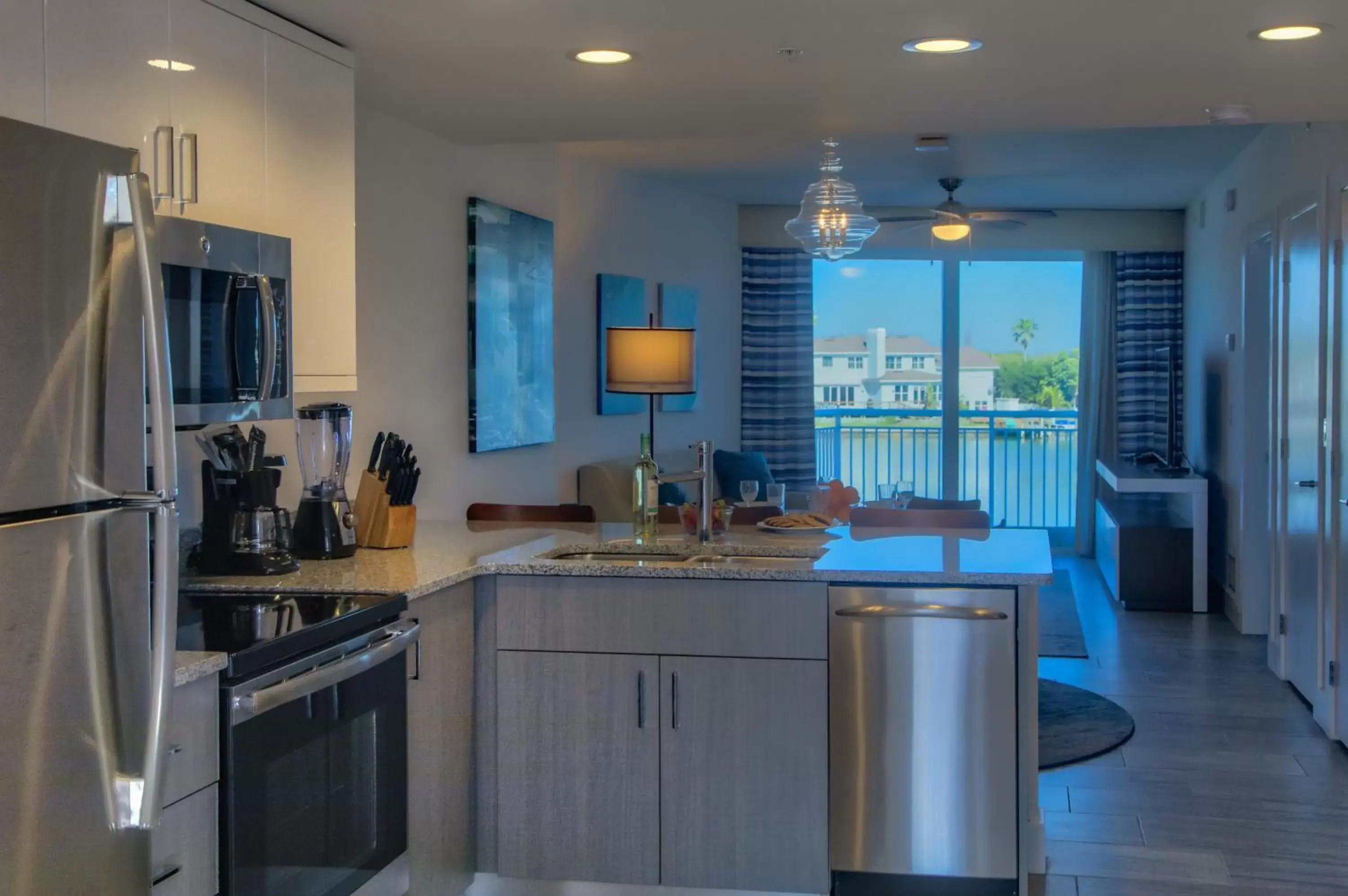 Kitchen or kitchenette, Kitchen/Kitchenette in Provident Oceana Beachfront Suites