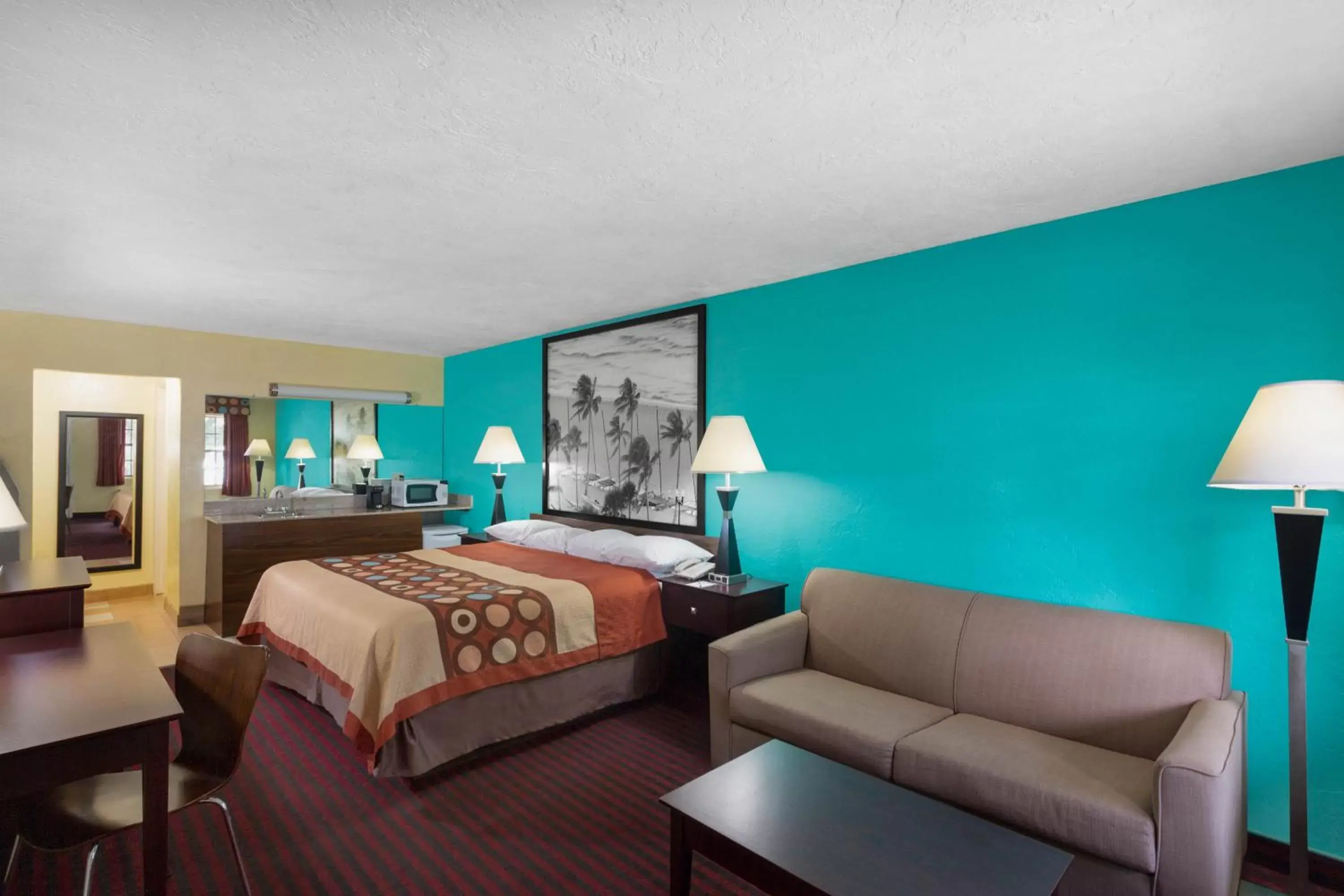 Photo of the whole room in Super 8 by Wyndham Bradenton Sarasota Area