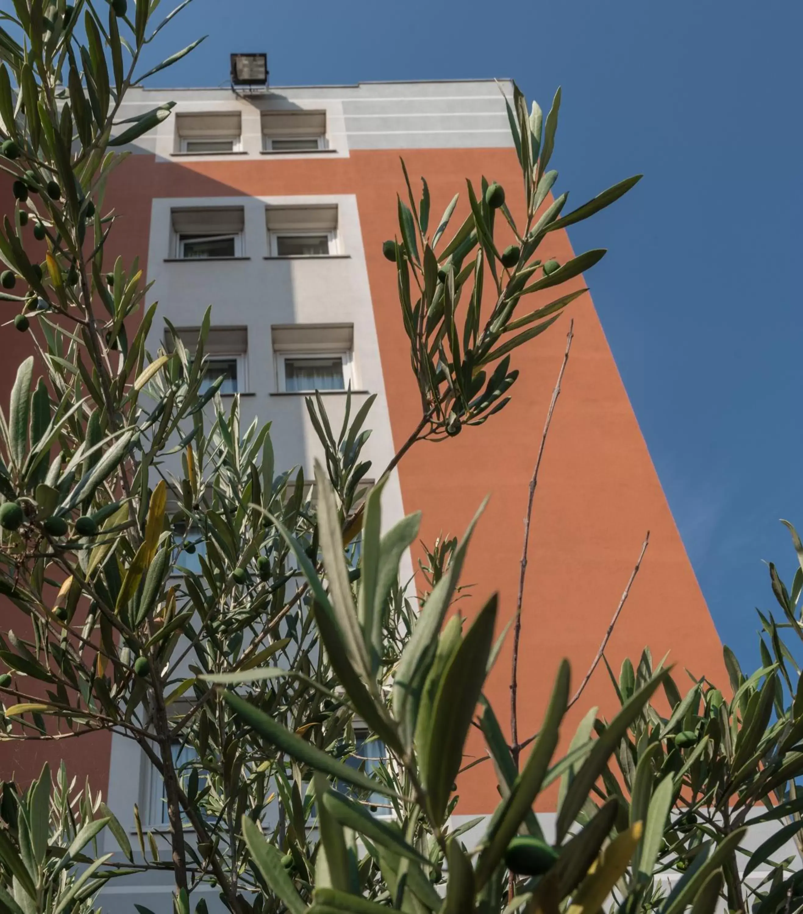 Facade/entrance, Property Building in IBIS Lyon Sud Chasse Sur Rhône