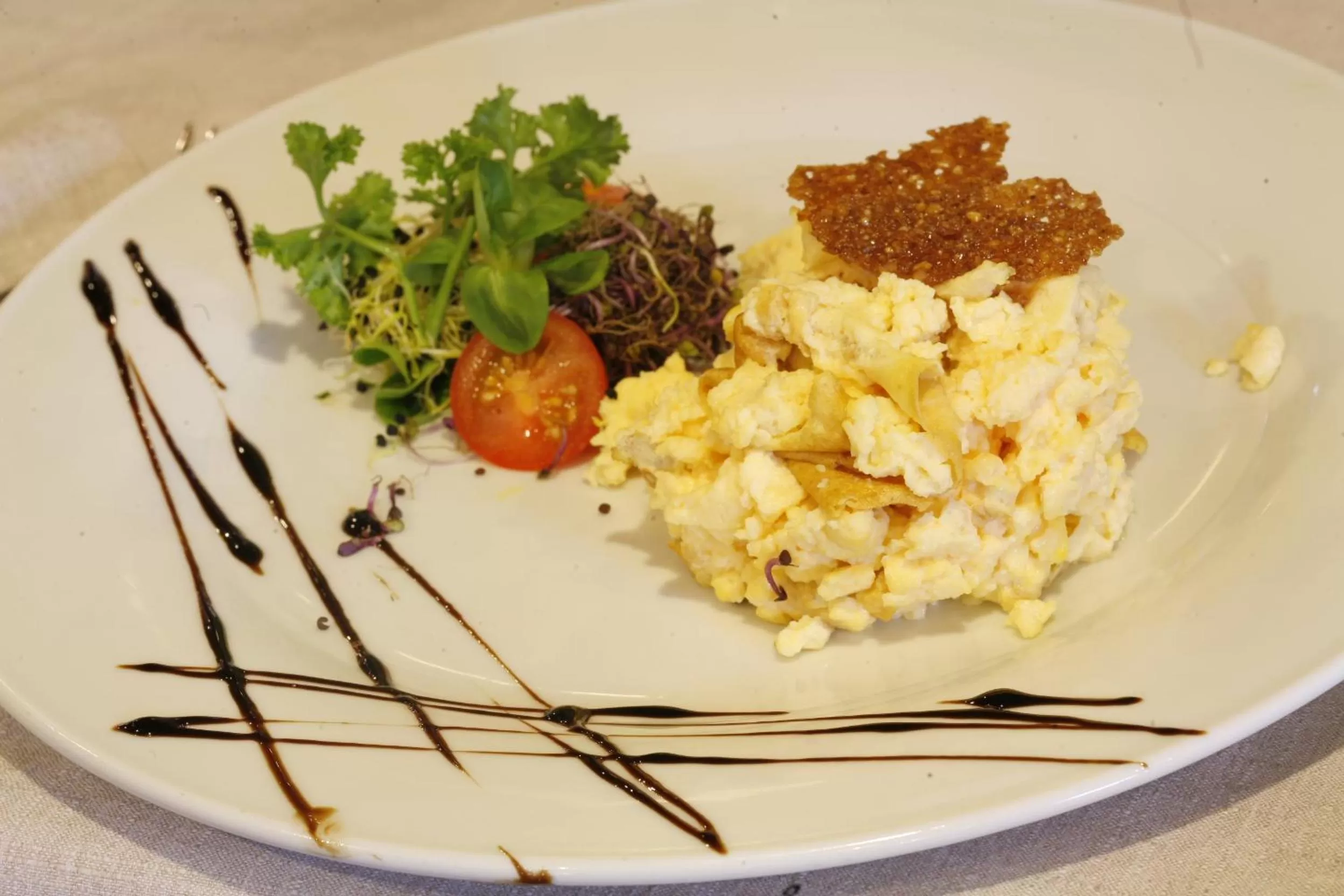 Restaurant/places to eat in Hotel Escuela Santa Cruz