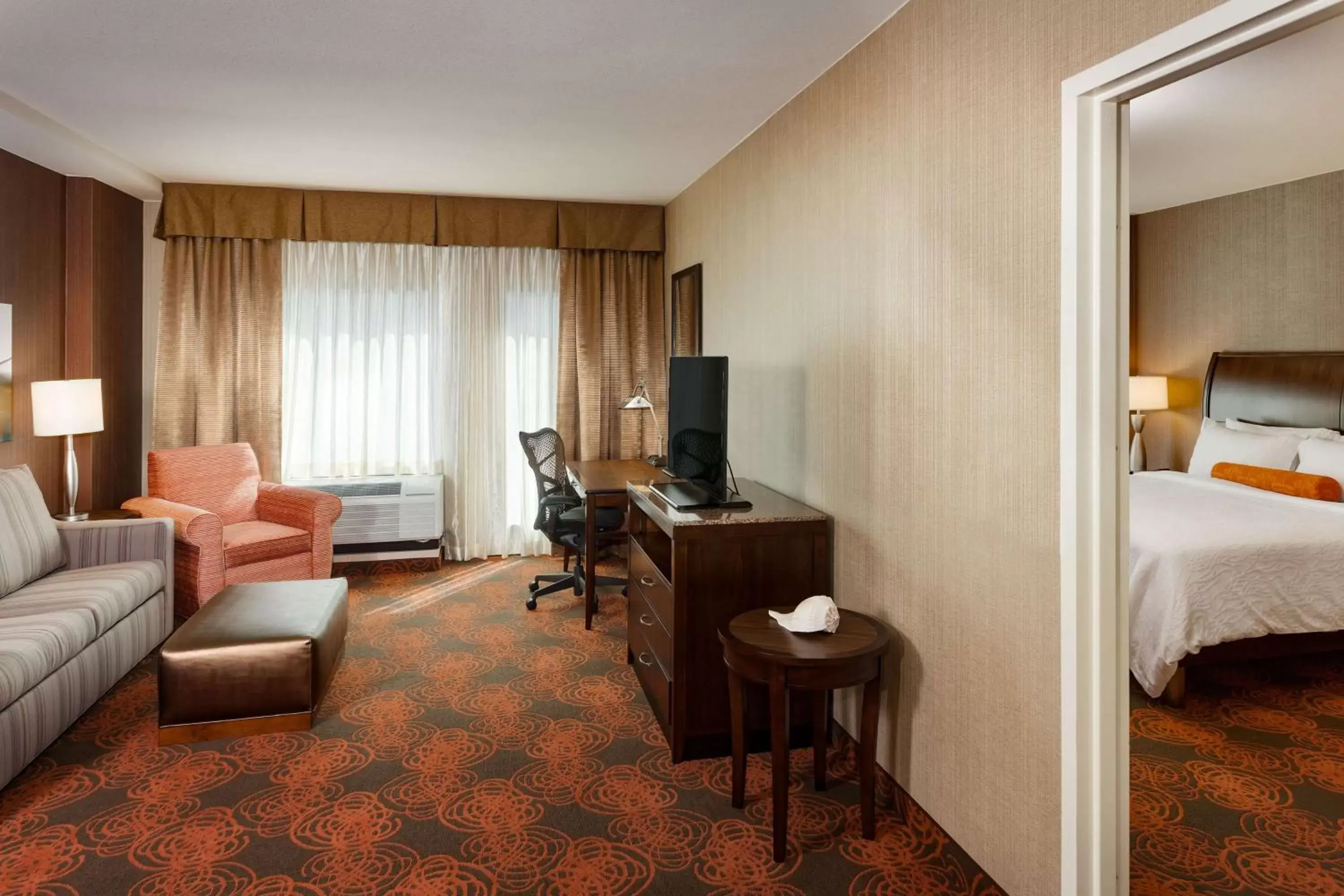 Bedroom, Seating Area in Hilton Garden Inn Seattle Downtown