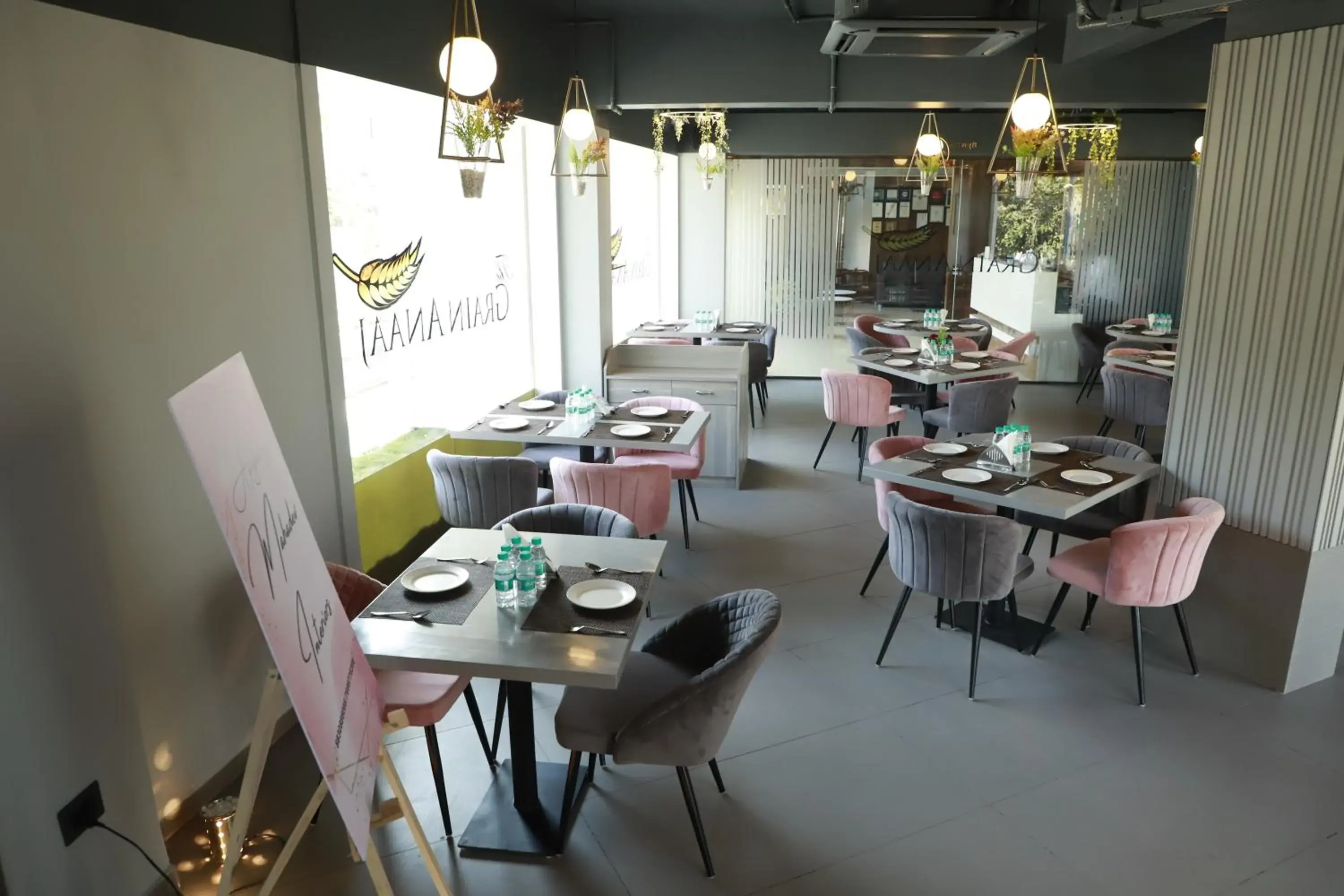 Restaurant/places to eat in Jivanta Shirdi Restaurant/places to eat in Jivanta Shirdi