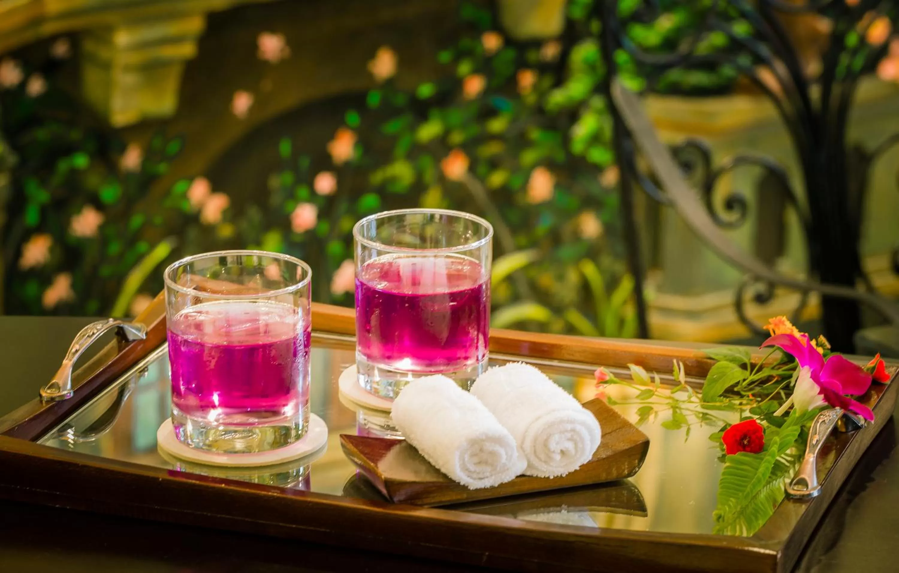 Restaurant/places to eat in Happy Life Grand Hotel & Rooftop Skybar