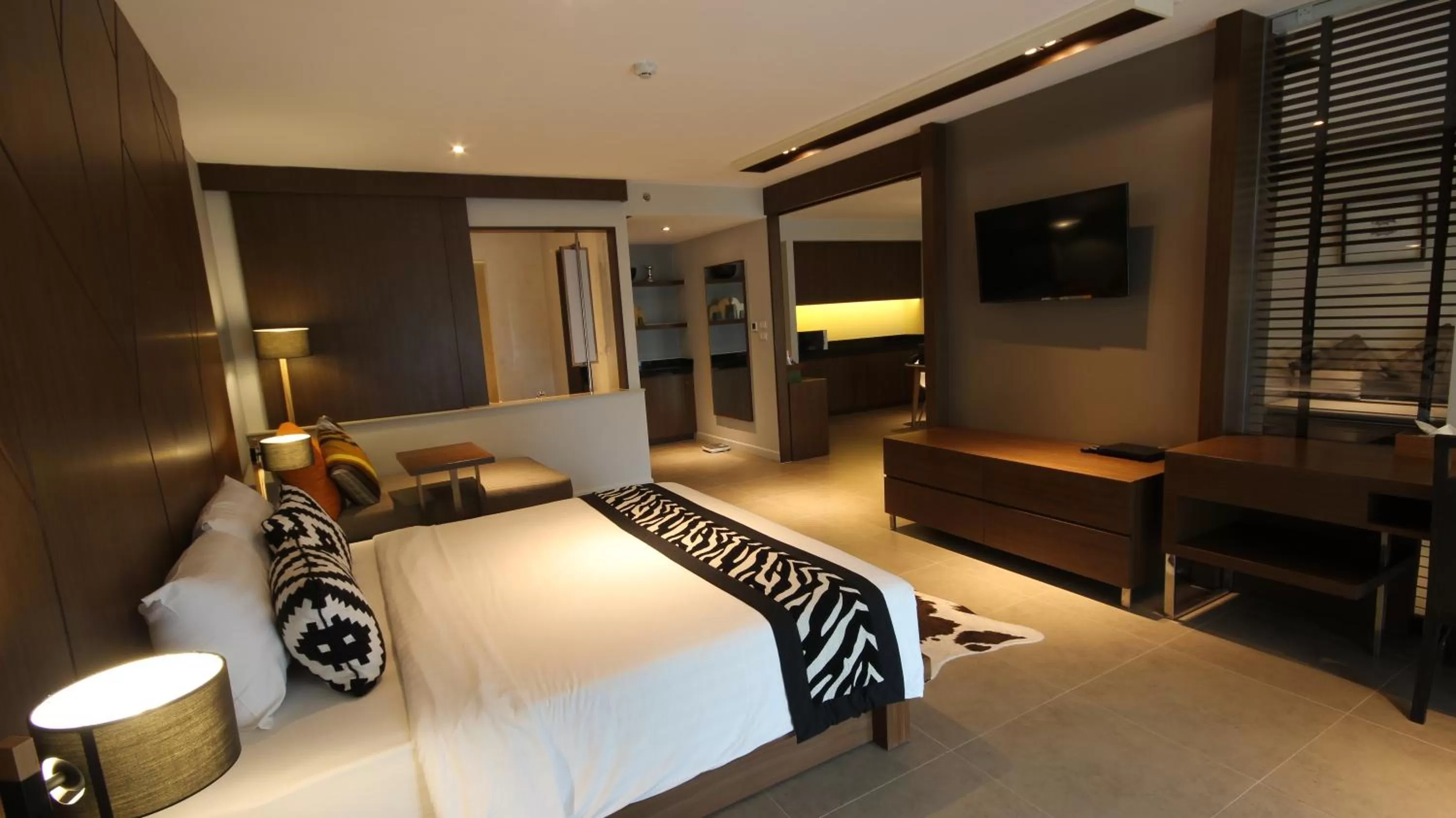 TV and multimedia, Bed in Season Five Hotel