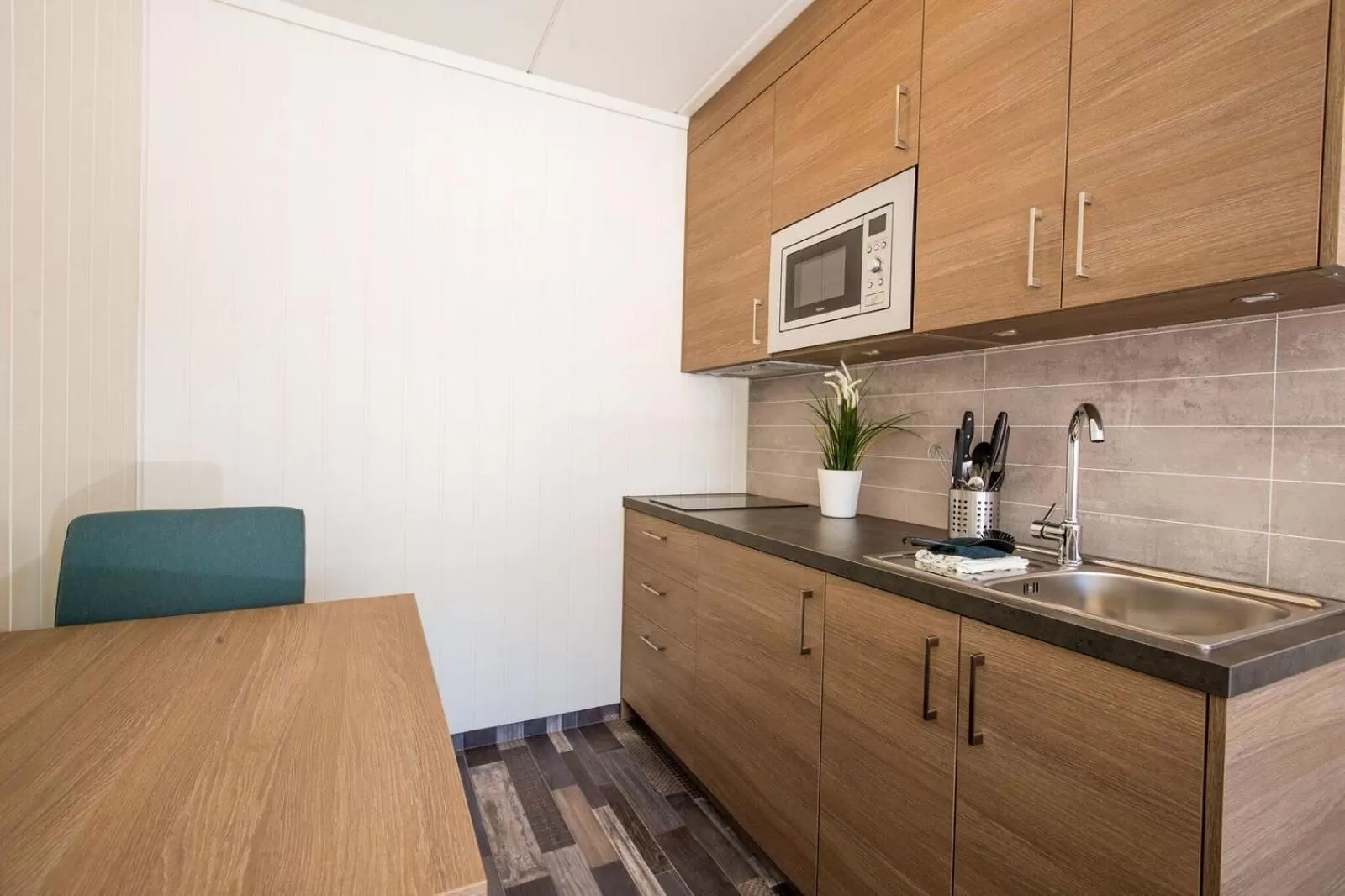 Kitchen or kitchenette in Horten Apartment
