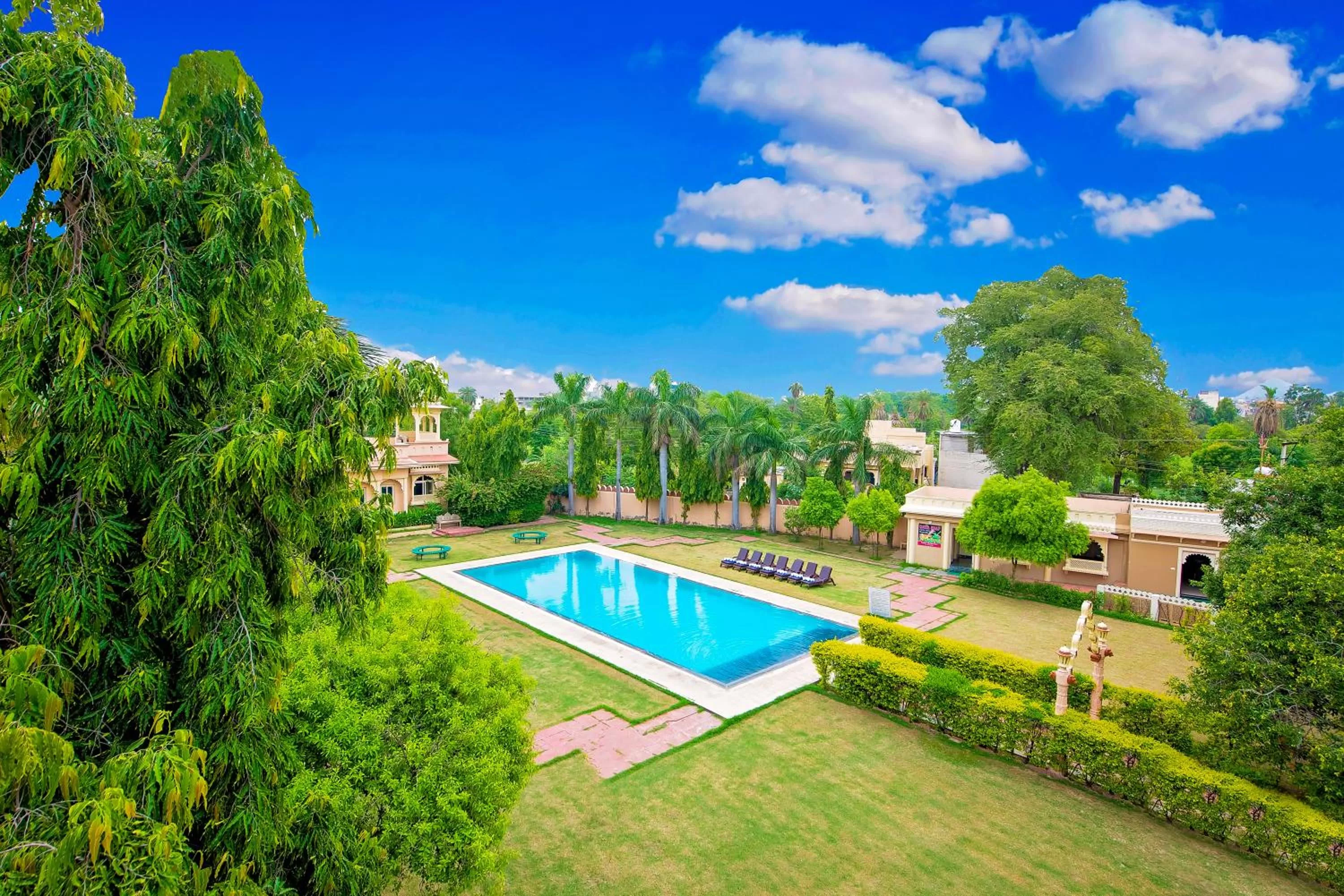 Swimming pool in jüSTa Rajputana Resort & Convention Centre, Udaipur