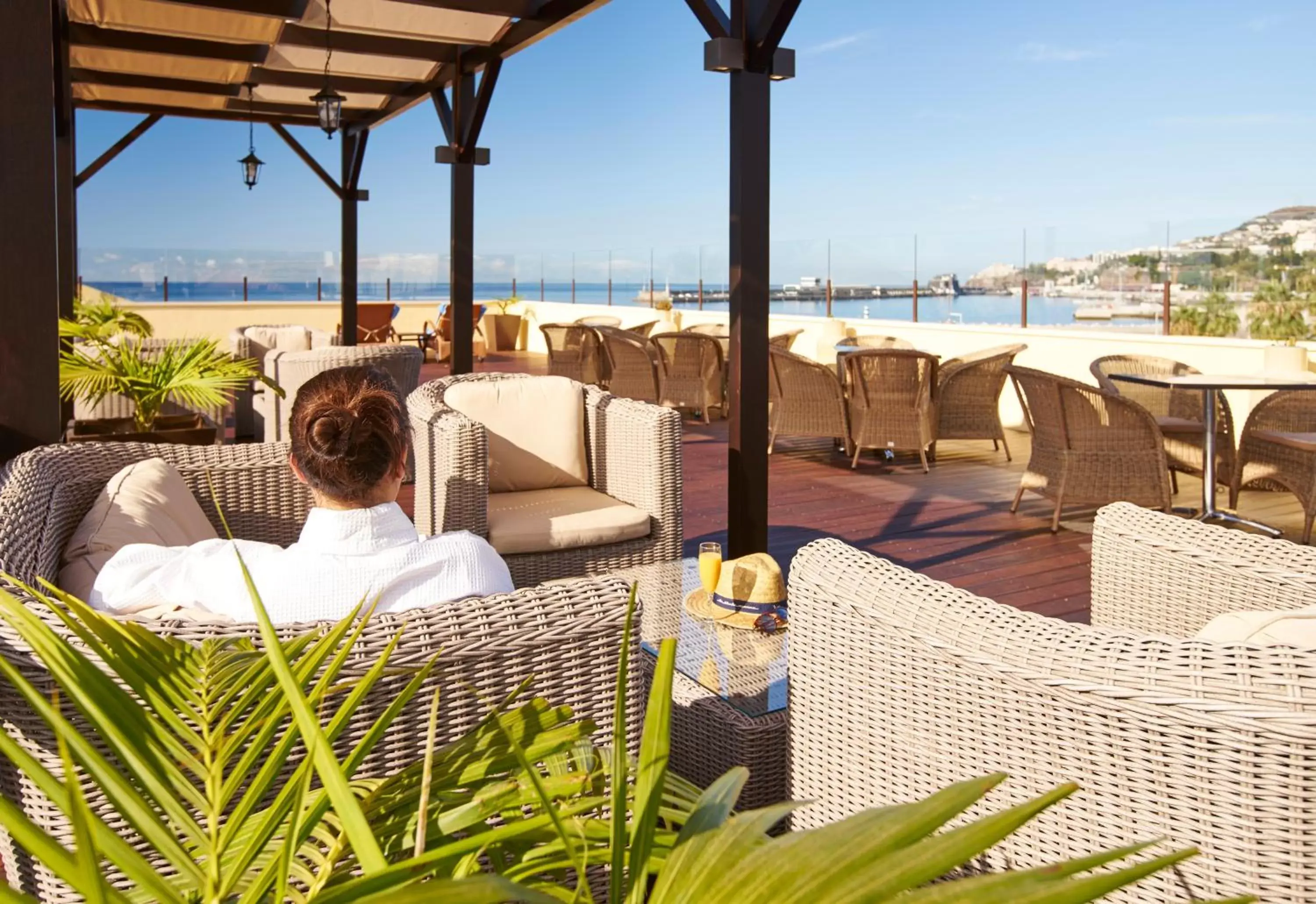 Balcony/Terrace, Restaurant/Places to Eat in Hotel Porto Santa Maria - PortoBay - Adults Only