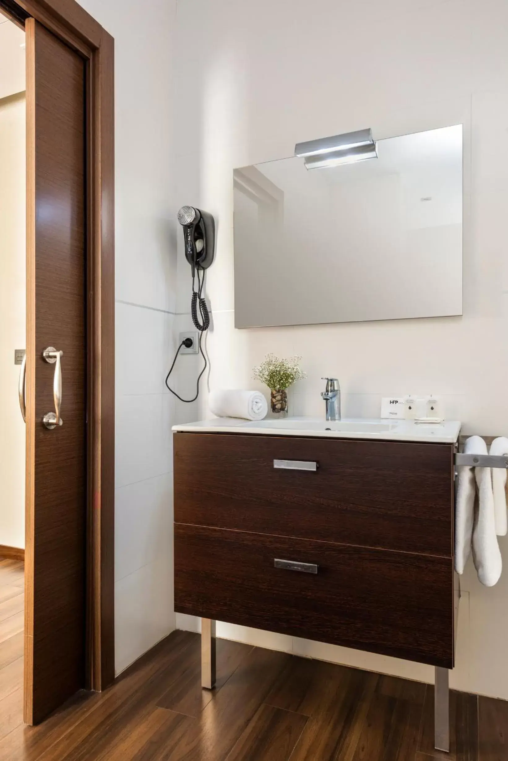 Bathroom in Hotel de Francia y París